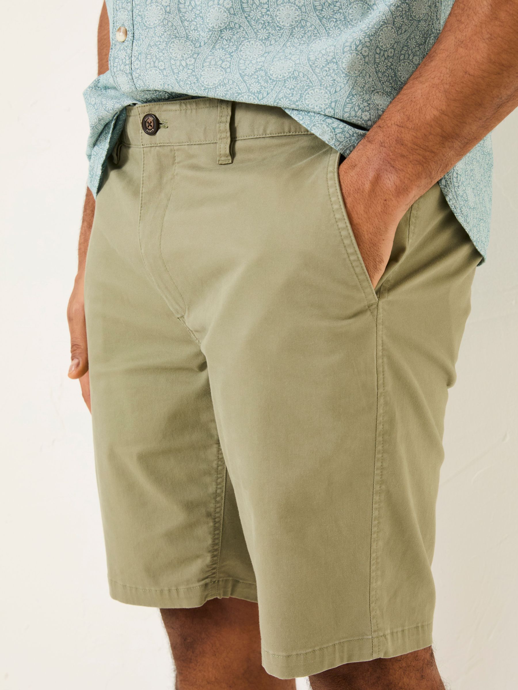 Mawes Khaki Green Chino Shorts (E80237) | $68