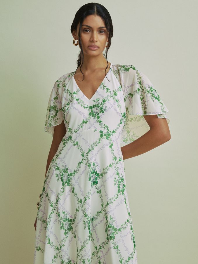 Florere Sheer Sleeve Cape Detail Maxi Dress in White (E84643) | €57