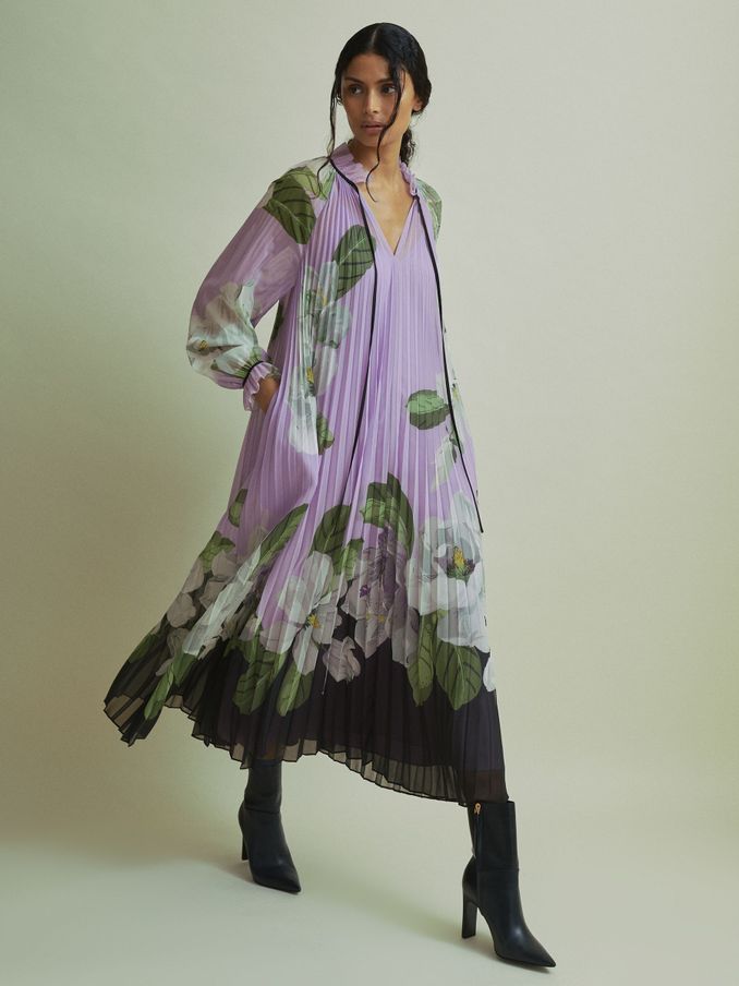 Florere Pleated Tie Neck Maxi Dress in Lilac (E84644) | US$114