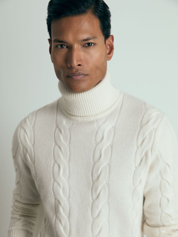Atelier Cabled-Cashmere Roll-Neck Jumper in White (E88909) | HK$2,078
