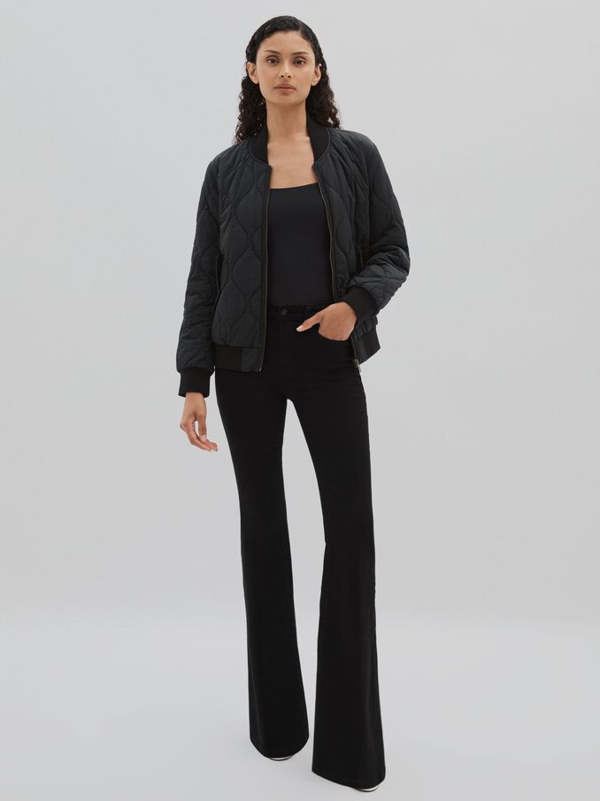 Good American Flared Jeans in Black (E91984) | €97