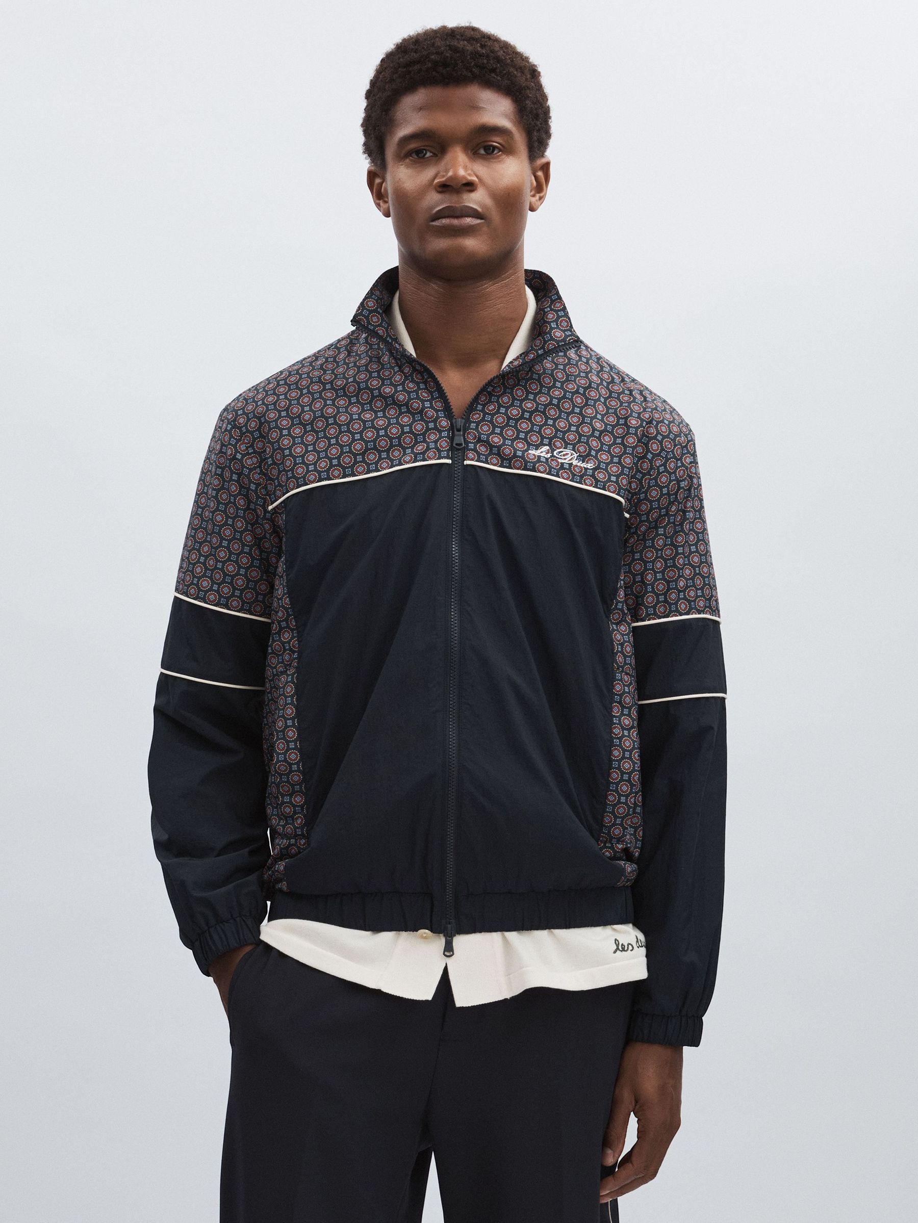 Les Deux Printed Track Jacket in Dark Navy (F18094) | €245