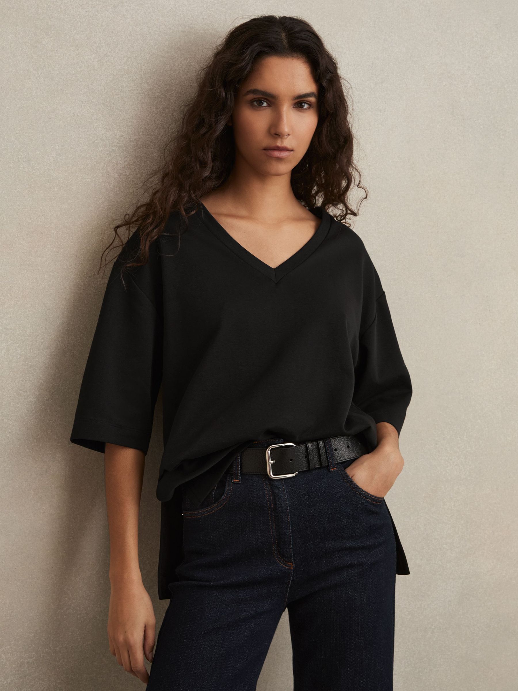 Stretch-Cotton Oversized V-Neck T-Shirt in Black (F18102) | €70