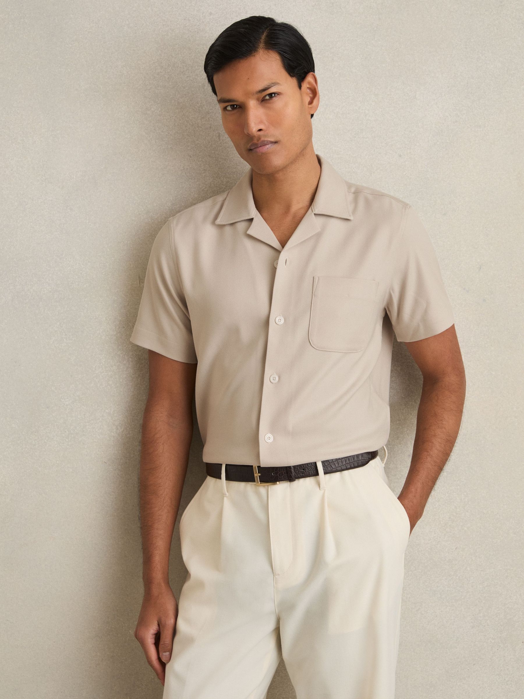 Herringbone Twill Cuban Collar Short Sleeve Shirt in Stone (F18236) | €145