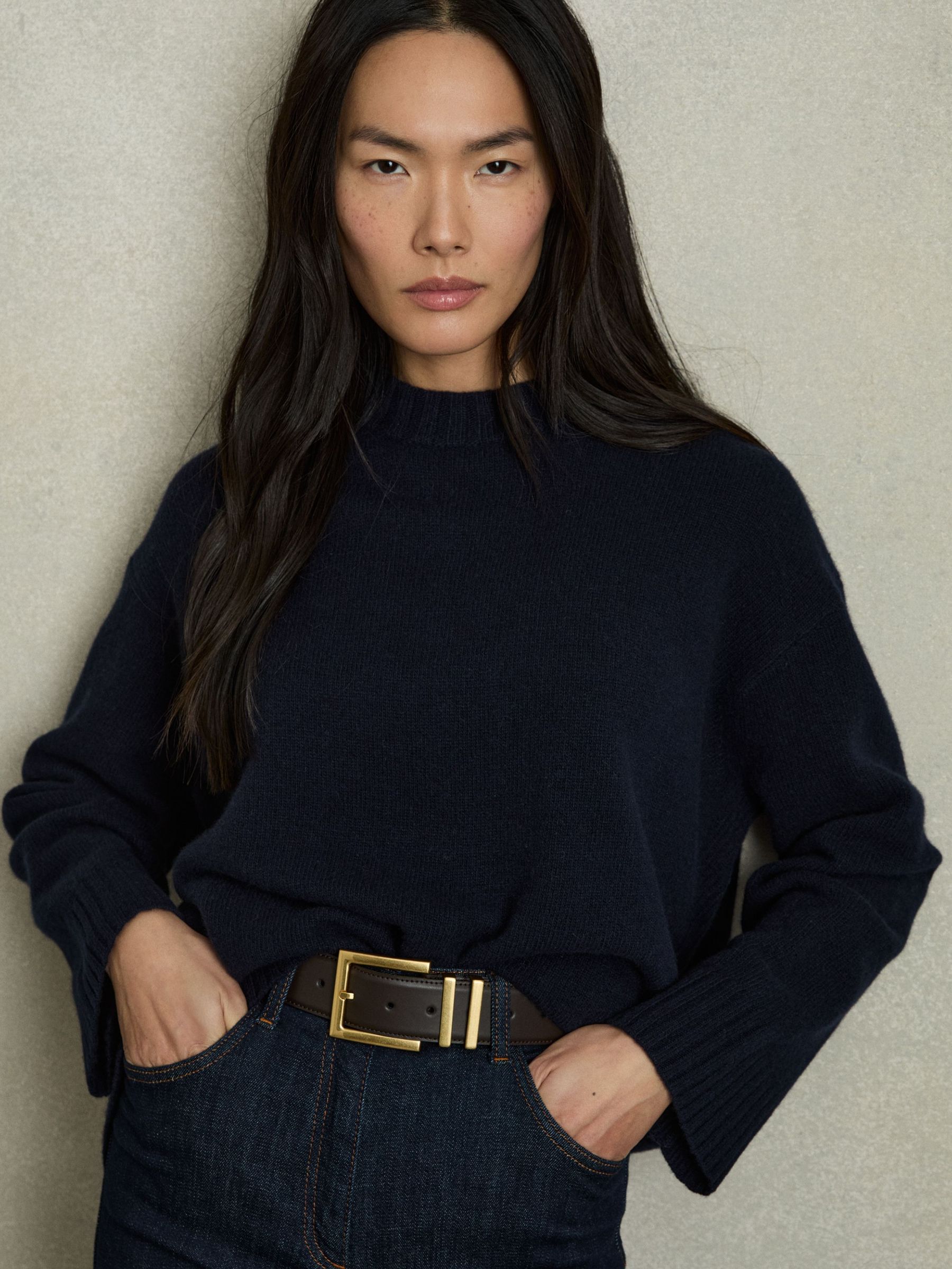 Wool-Cashmere Crew Neck Jumper in Navy (F18315) | €185