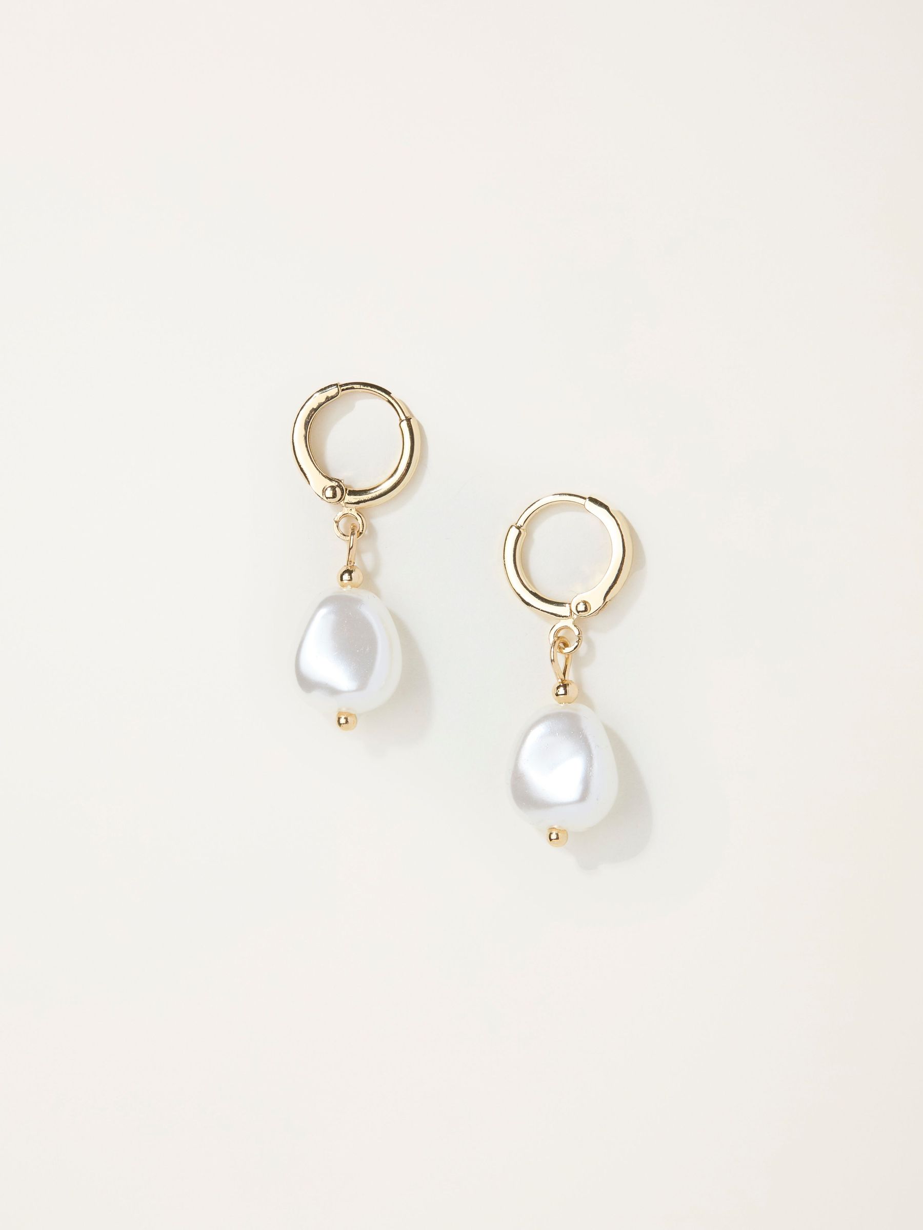 Gold Tone Pearl Drop Earrings (F19052) | €16.50