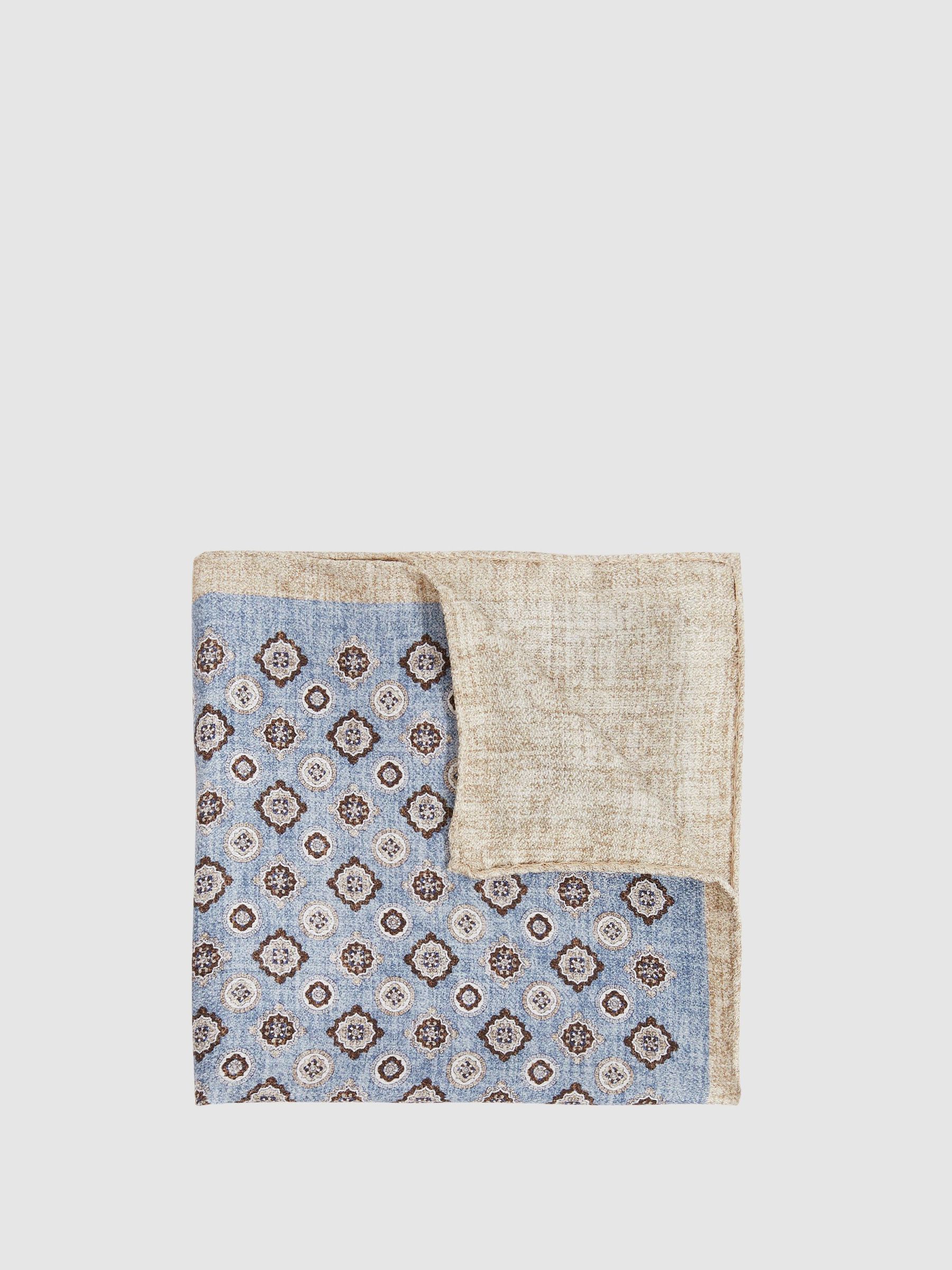 Silk Medallion-Print Pocket Square in Indigo Blue (F22239) | €55