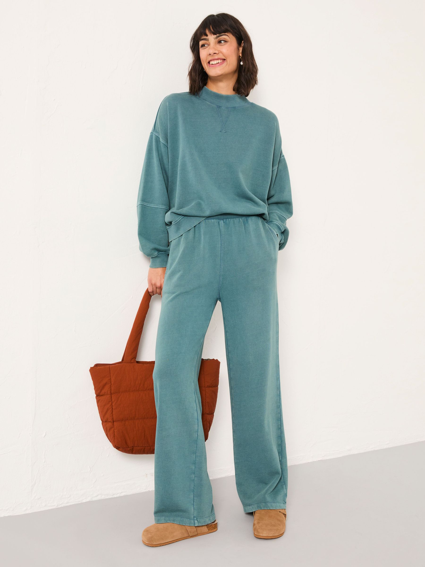 Caja Teal Blue Joggers (F22789) | $85