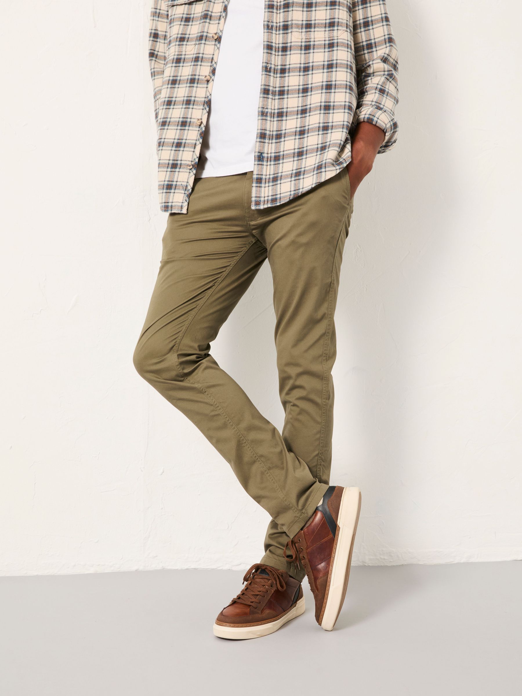 Heyshott Green Slim Chinos (F23654) | $85