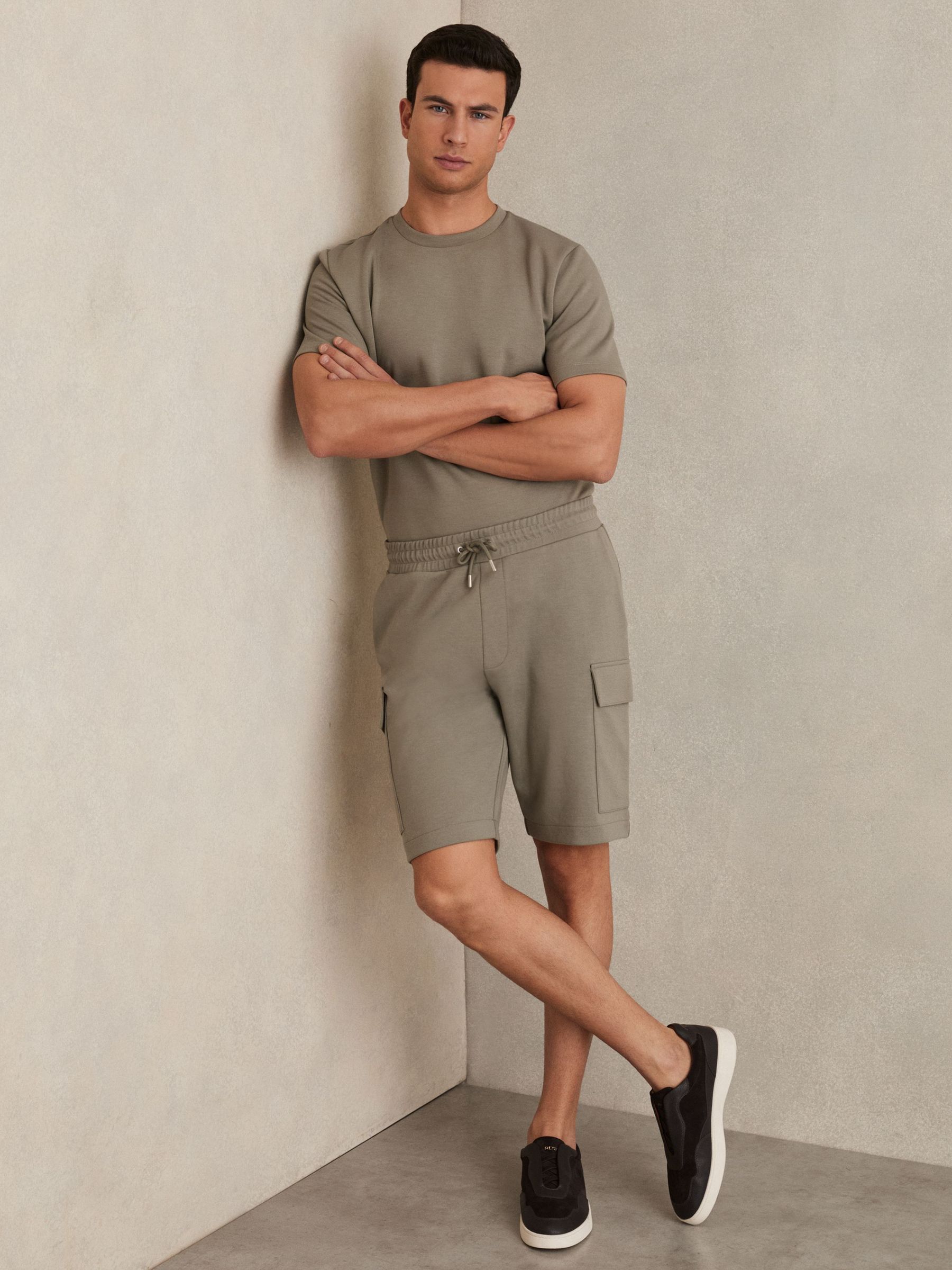 Interlock Cargo Shorts in Sage Green (F25720) | €125