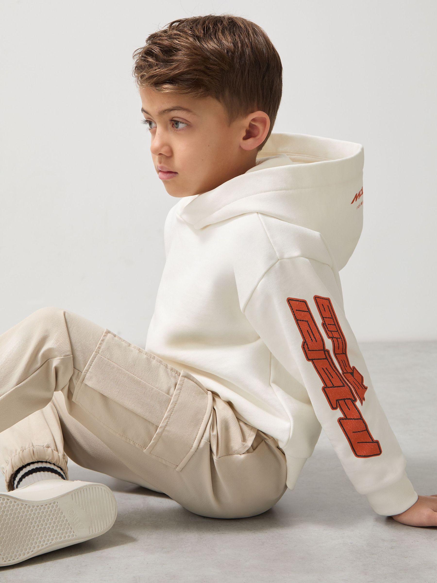 9-13 yrs McLaren F1 Team Cotton Logo Hoodie Unisex Fit in White (F27895) | €65