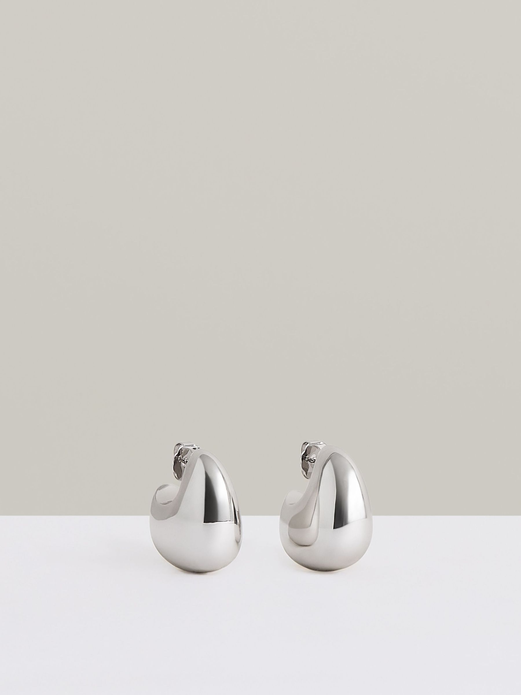 Curve Scoop Earrings in Silver Tone (F27966) | €85