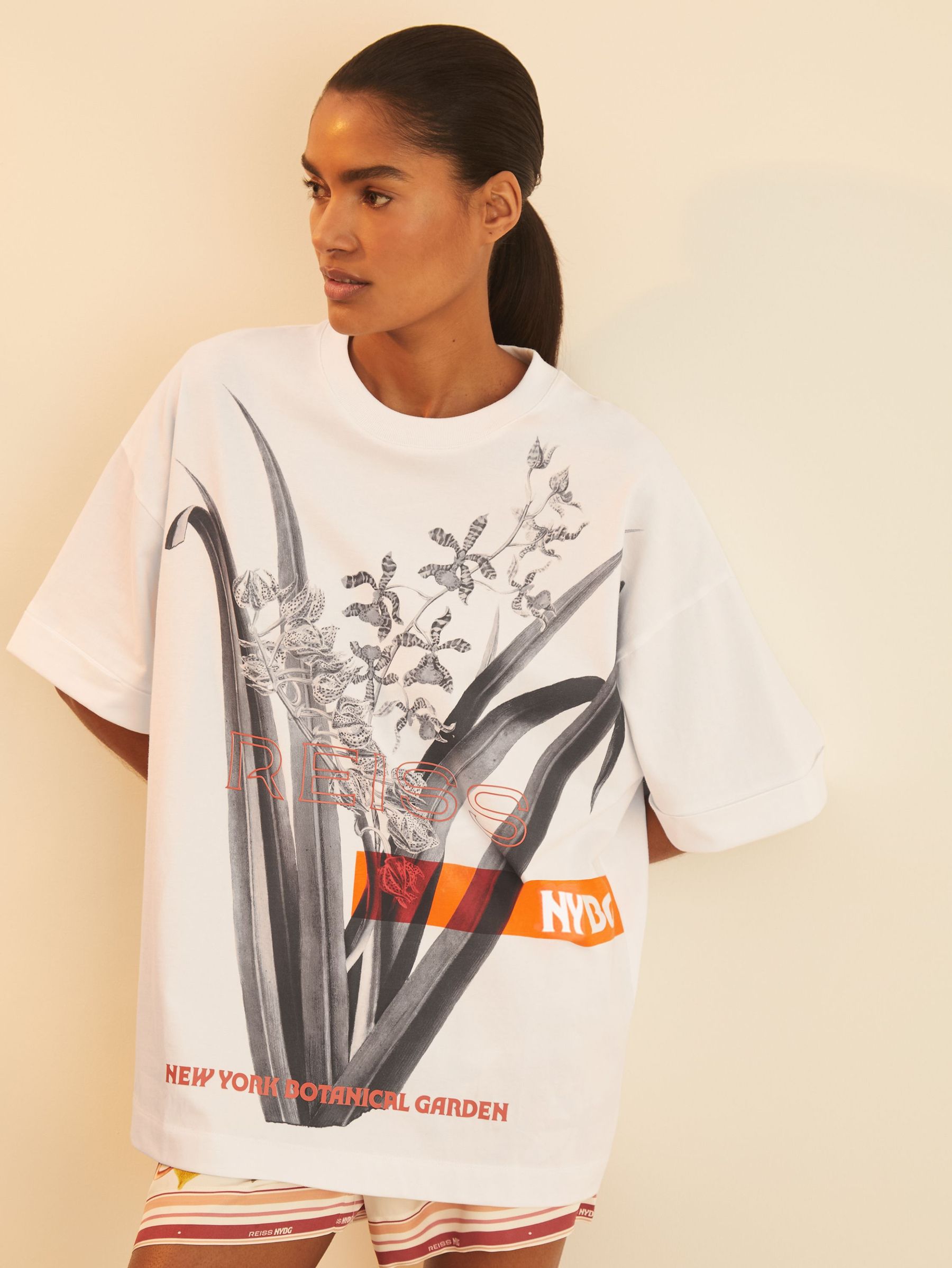 Reiss | NYBG Floral Oversize T-Shirt in Ivory (F30547) | US$110