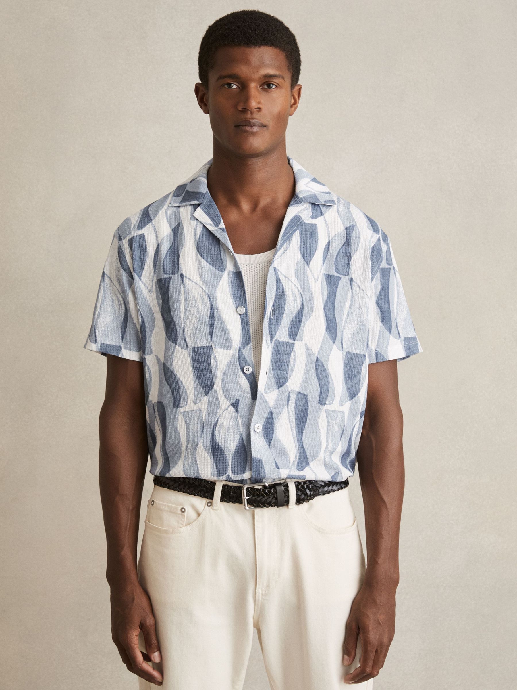Printed Textured Cuban-Collar Shirt in Soft Blue (F35962) | €95