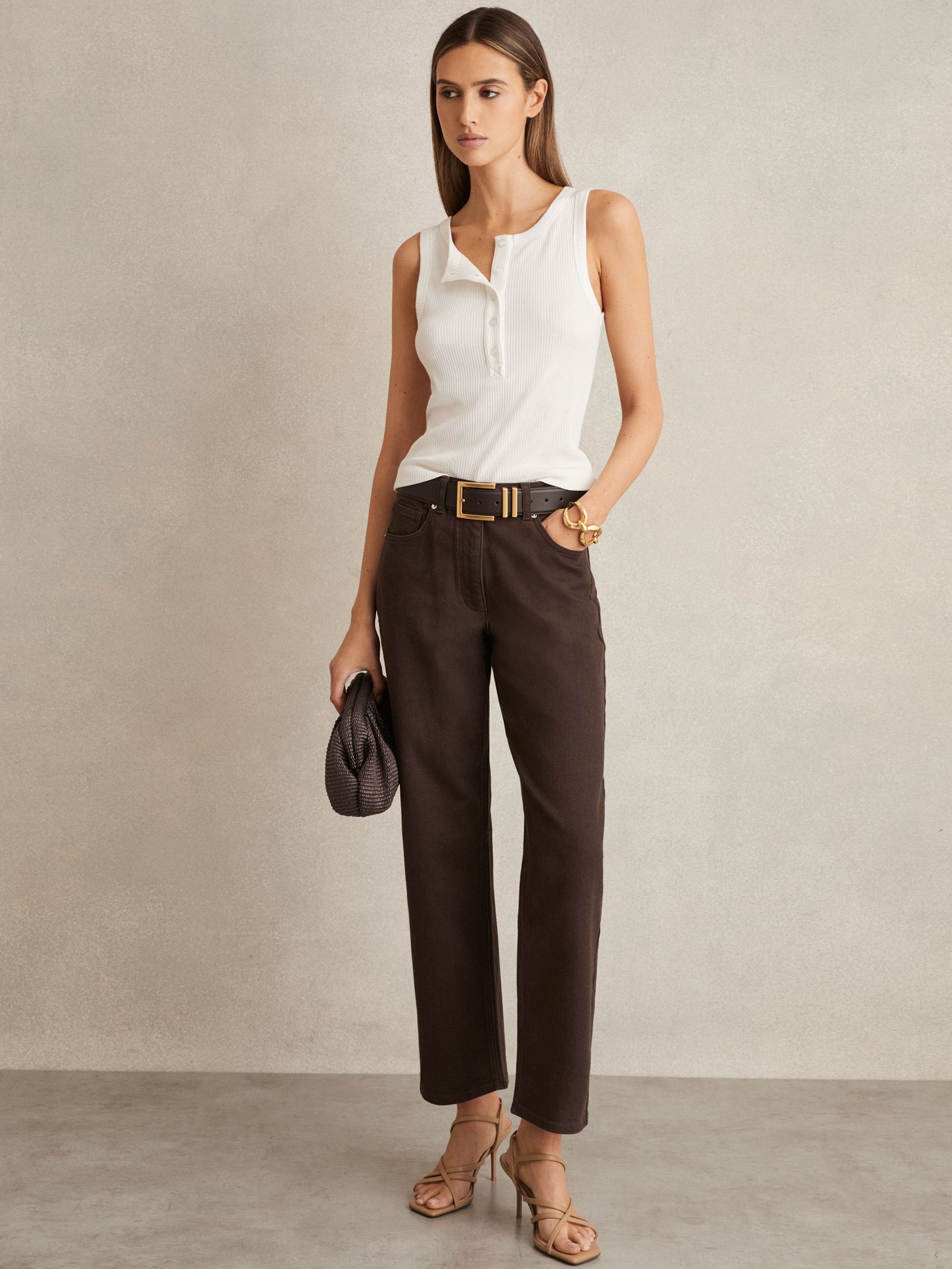 Mid Rise Straight Leg Jeans in Chocolate (F37236) | €170