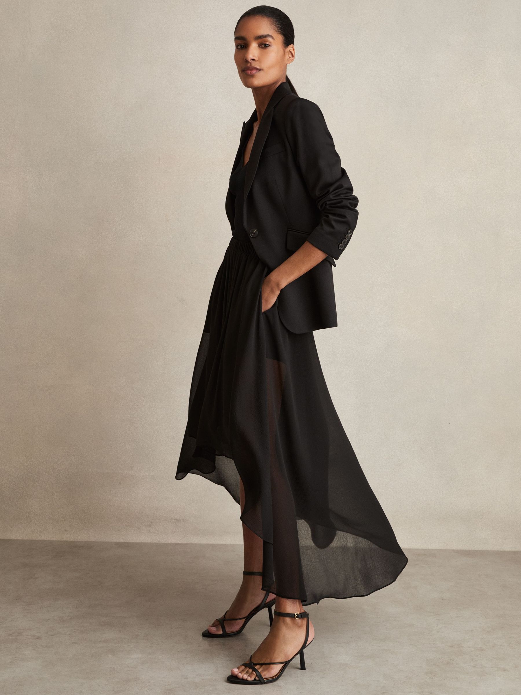 Sheer-Overlay High-Low Shorts in Black (F38206) | €220