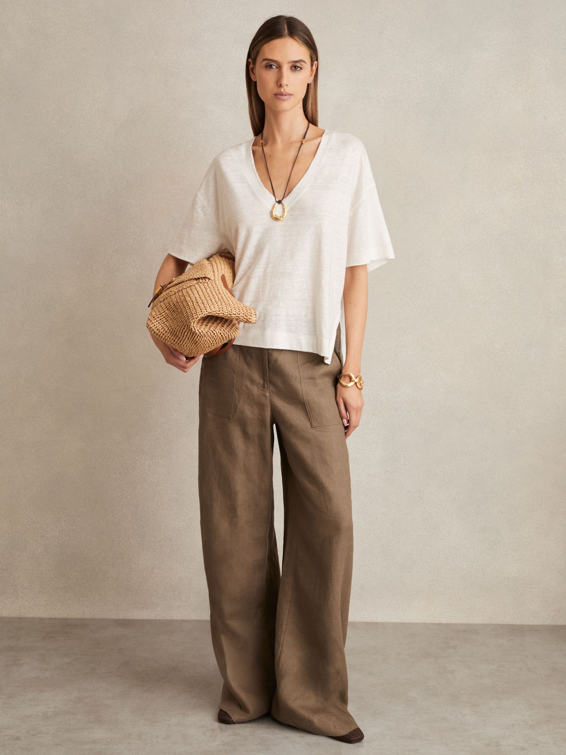 Linen V-Neck T-Shirt in White (F42268) | €95