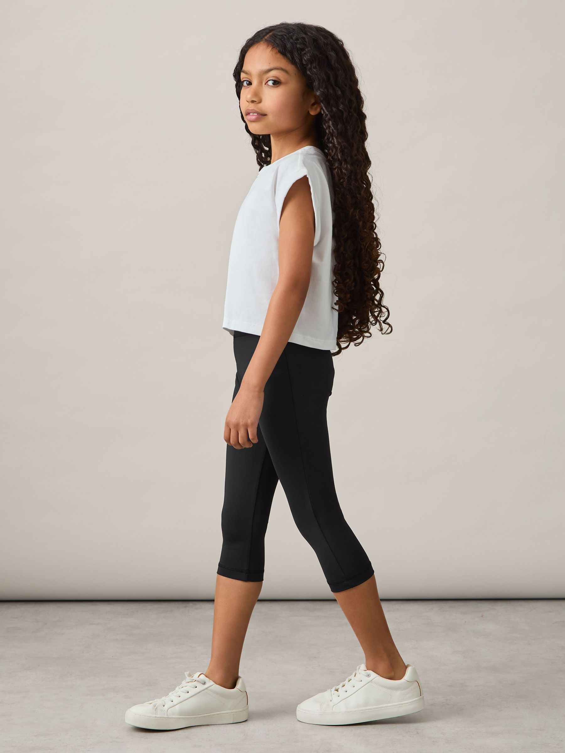 Three-Quarter Length Leggings in Black (F45239) | €25