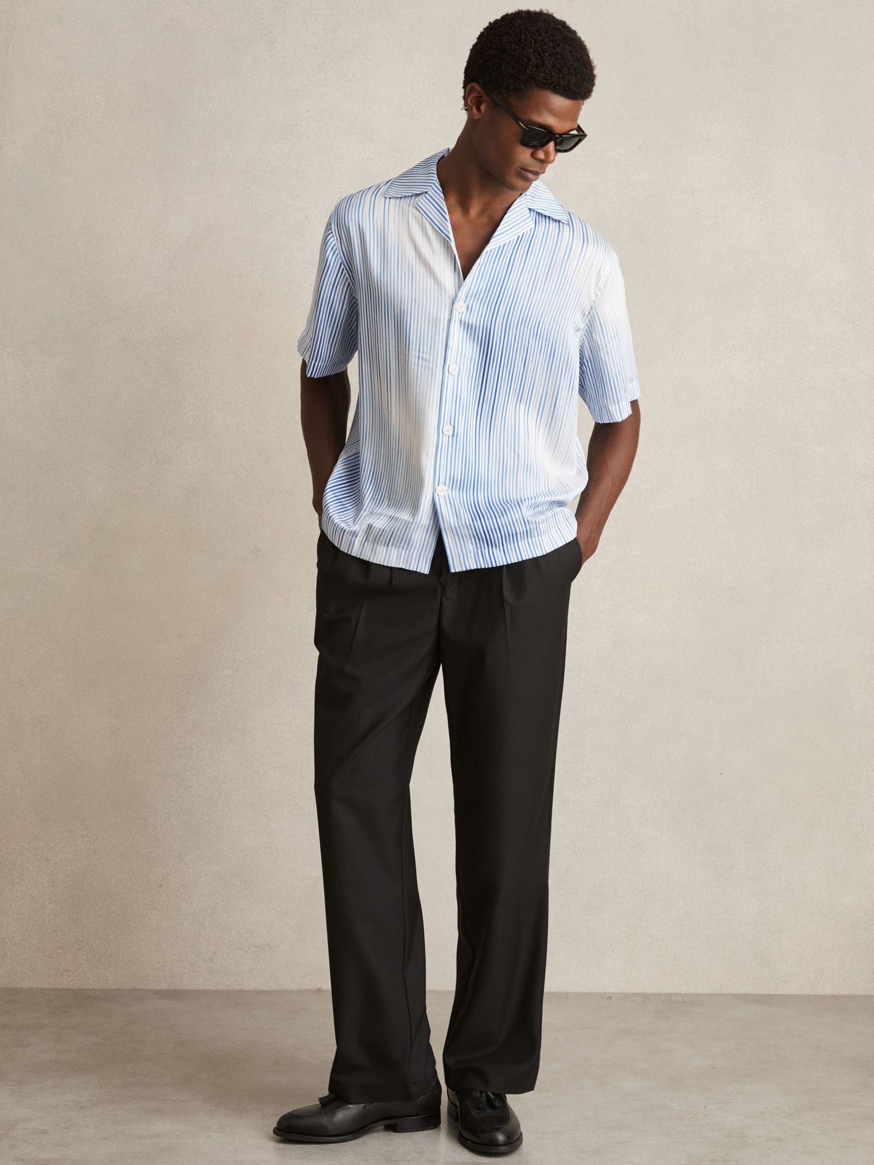 Faded-Stripe Cuban-Collar Shirt in Soft Blue/White (F47274) | €140