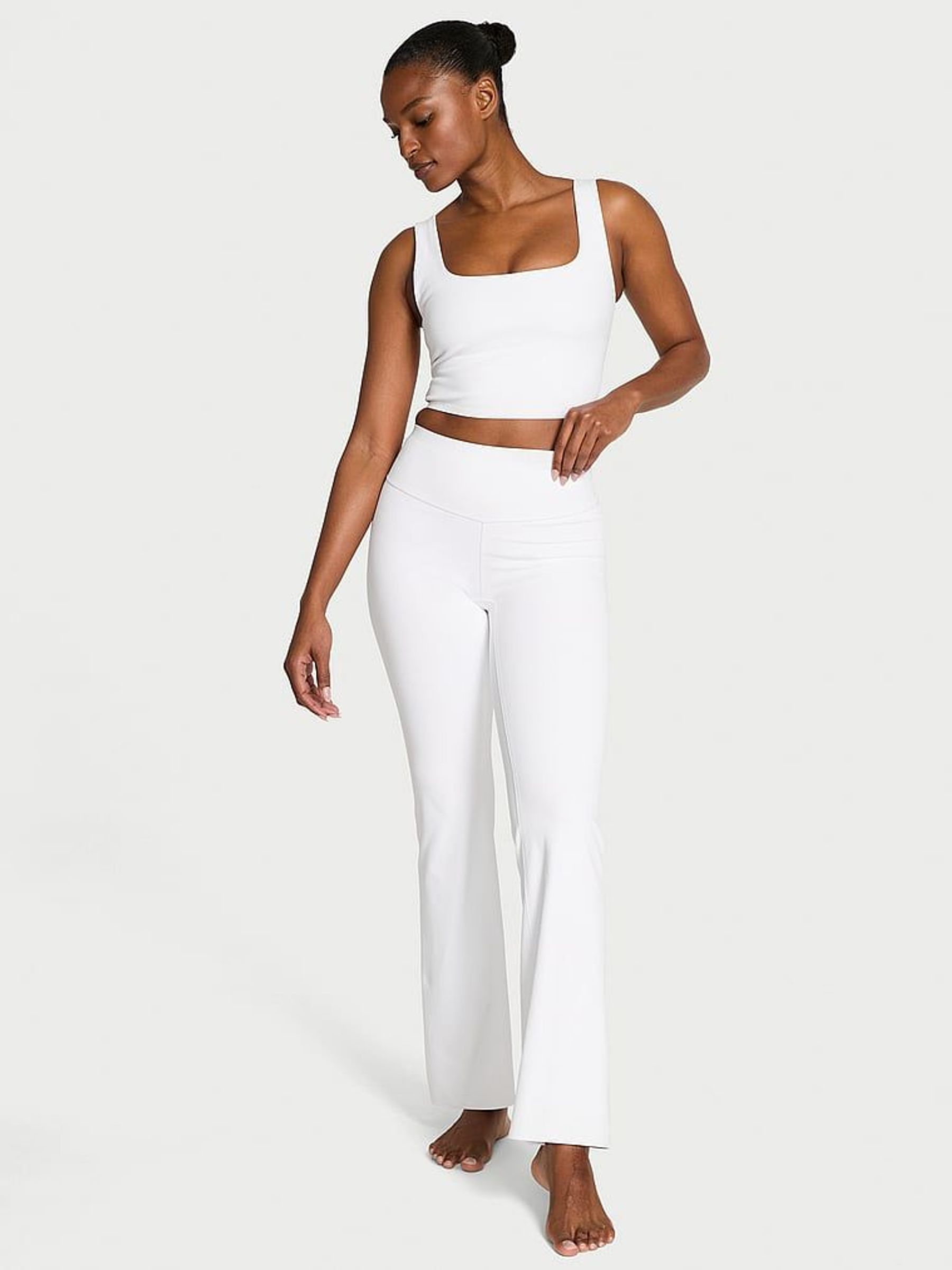 White Flare Incredible Coverage™ Leggings (F51226) | €86