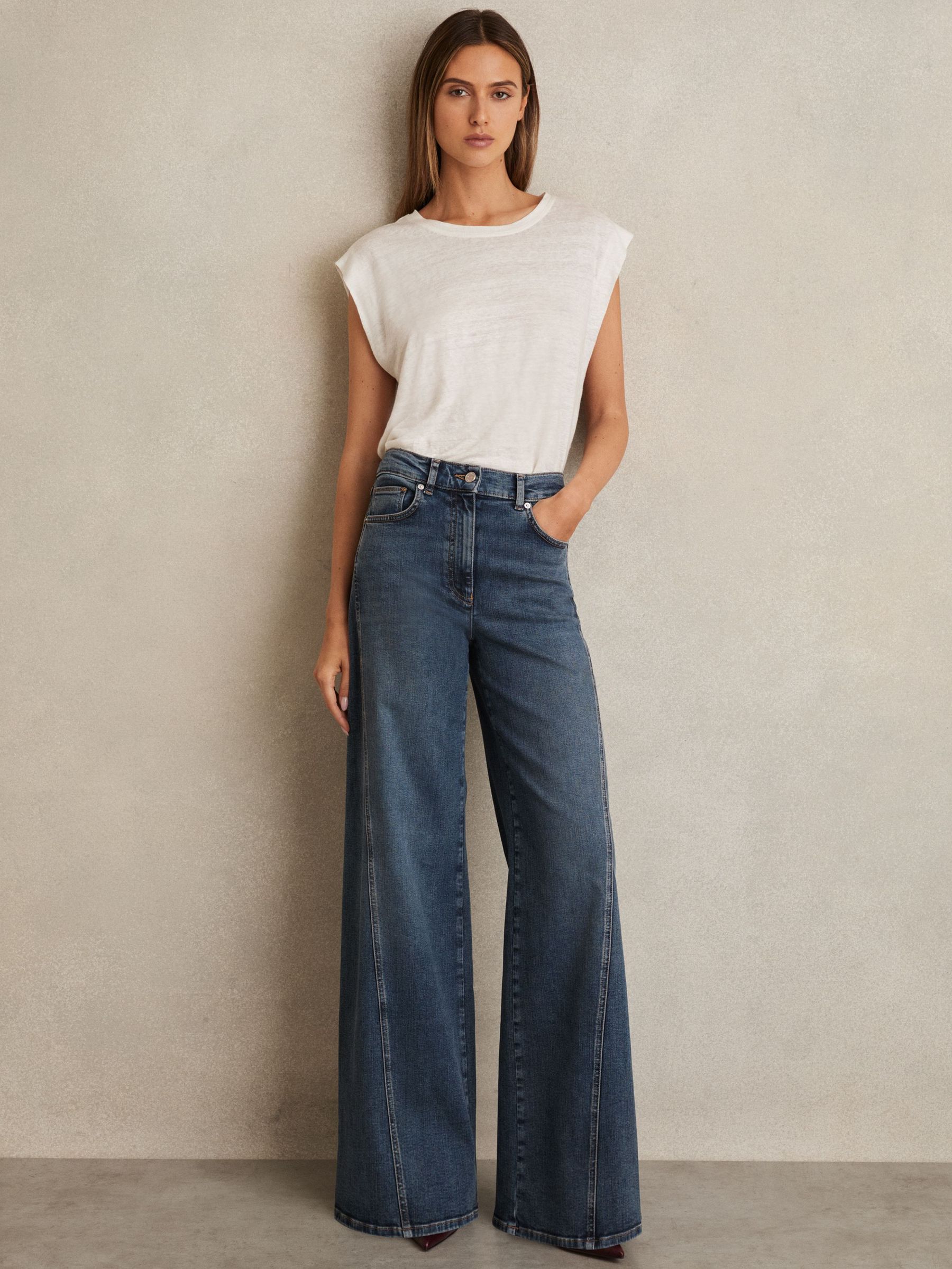 Twist Seam Wide Leg Jeans in Mid Blue (F60571) | €245