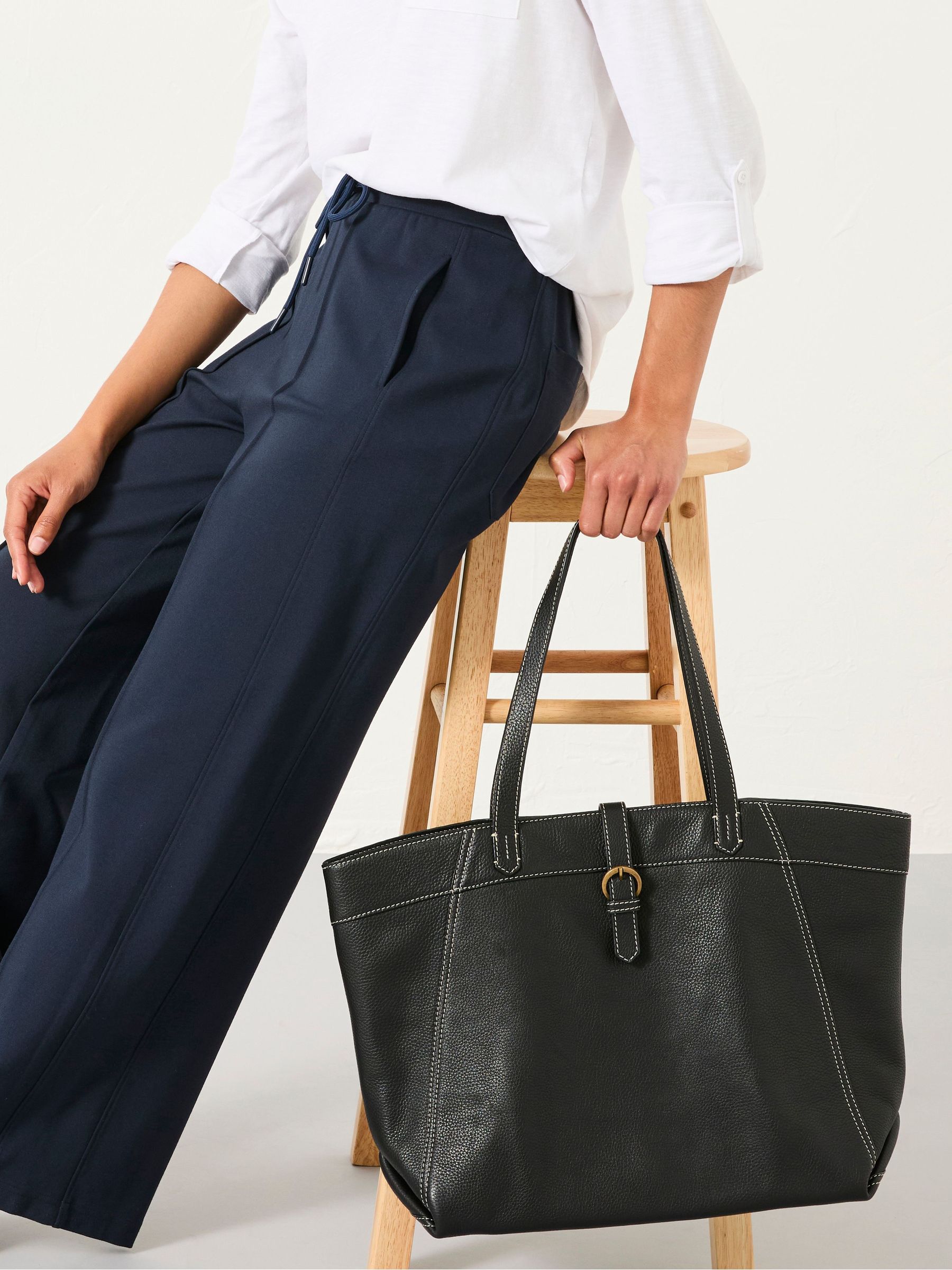 Tilly Black Leather Tote Bag (F65909) | €131