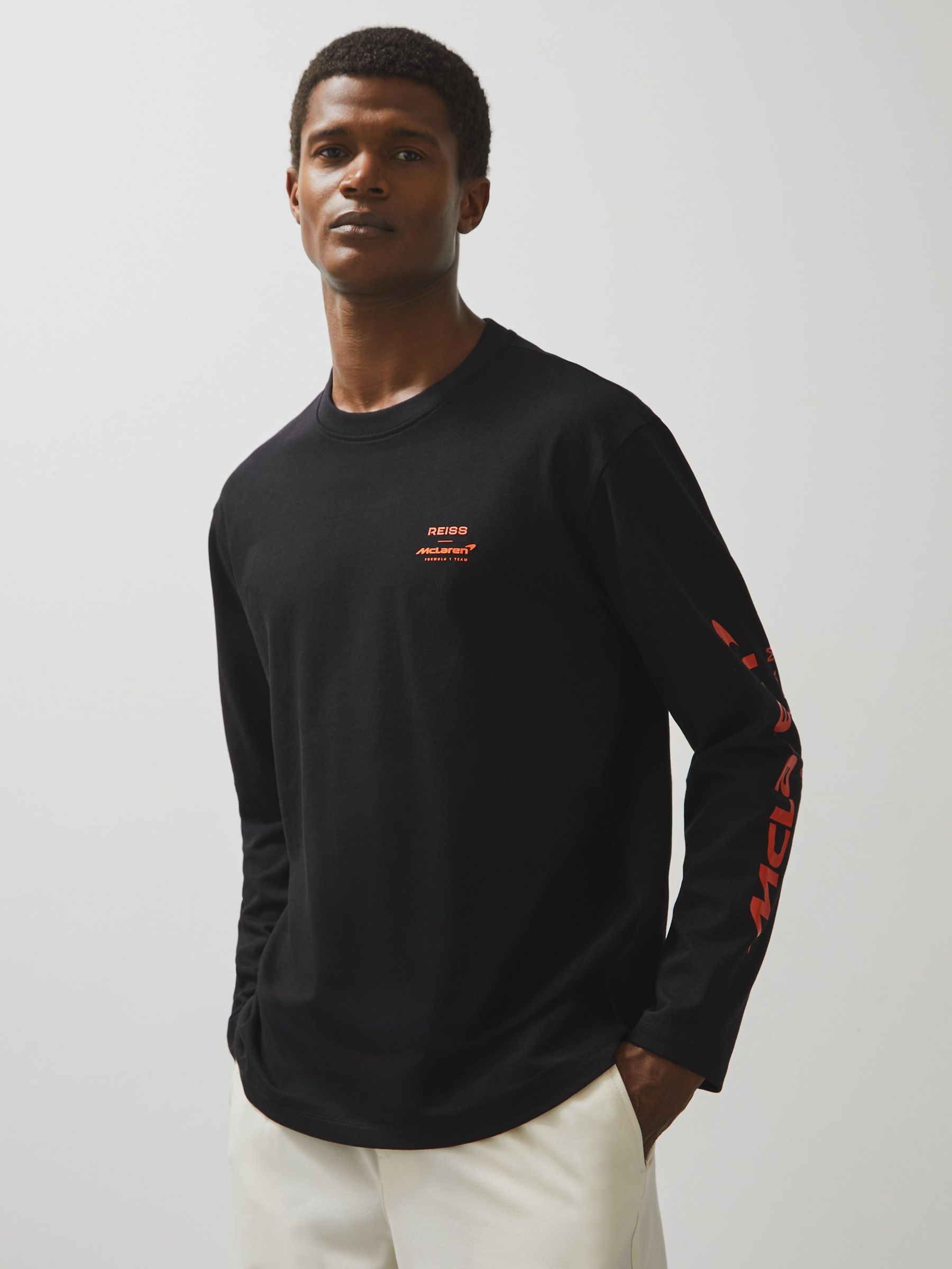 Unisex Fit McLaren F1 Team Tyre-Print T-Shirt in Black (F67623) | €125