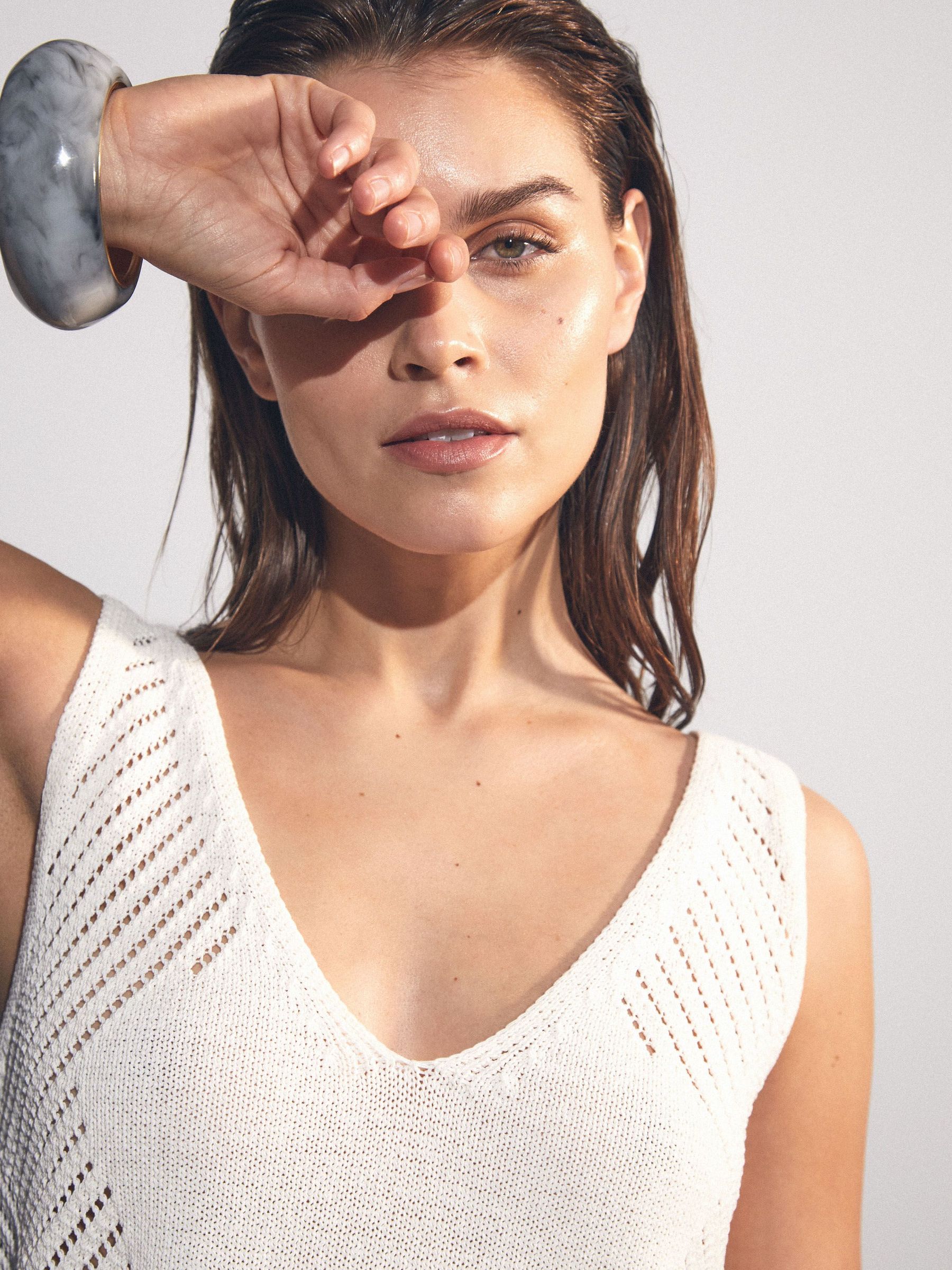 Cotton Blend Open Knit Vest in Ivory Cream (F67636) | €140