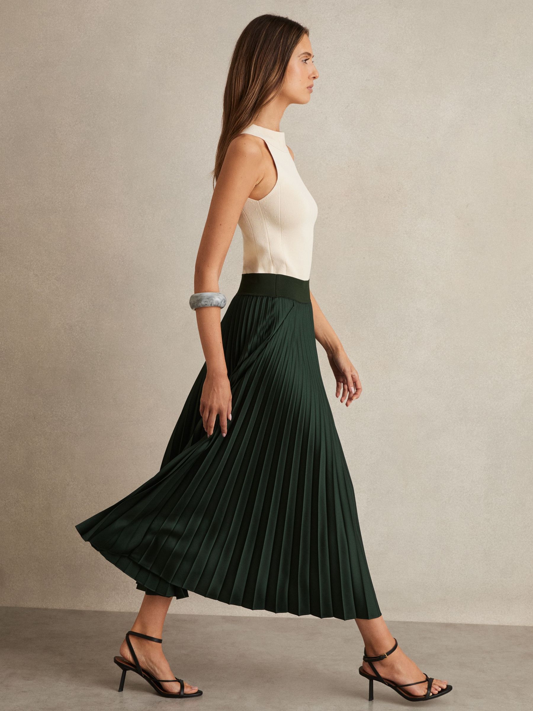 Pleated Midi Skirt in Dark Green (F70339) | €225