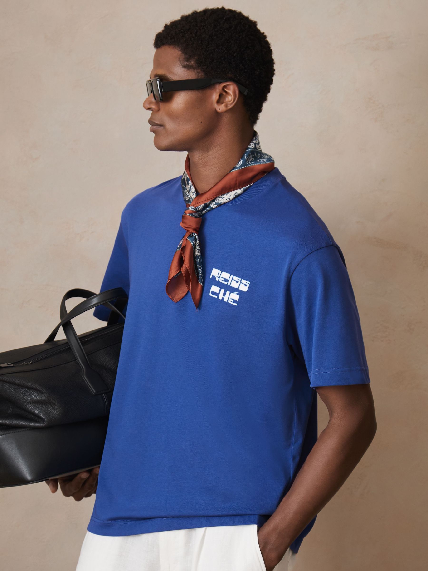 Reiss | Ché Cotton Palm-Print T-Shirt in Blue (F70370) | US$110