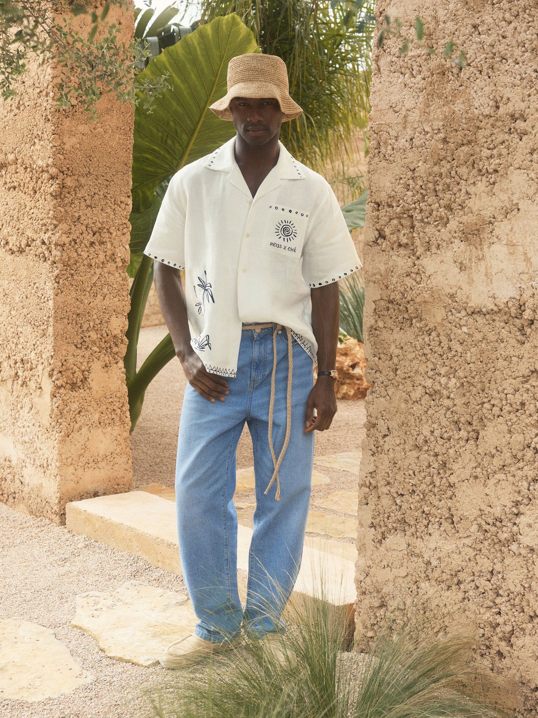 Reiss | Ché Cotton-Linen Palm Shirt in White (F72428) | US$195