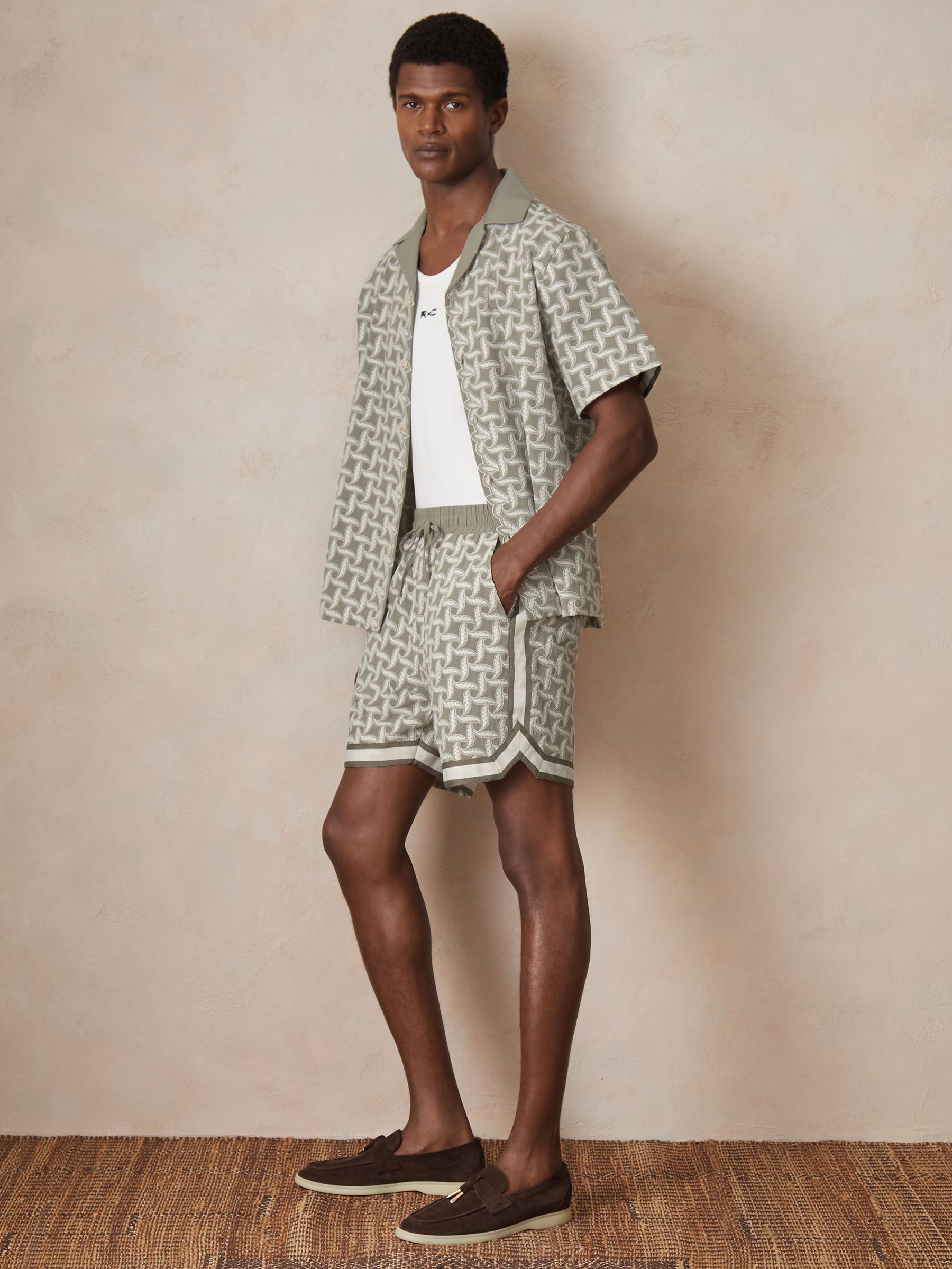 Reiss | Ché Embroidered-Motif Shorts in Sage/White (F72437) | US$195