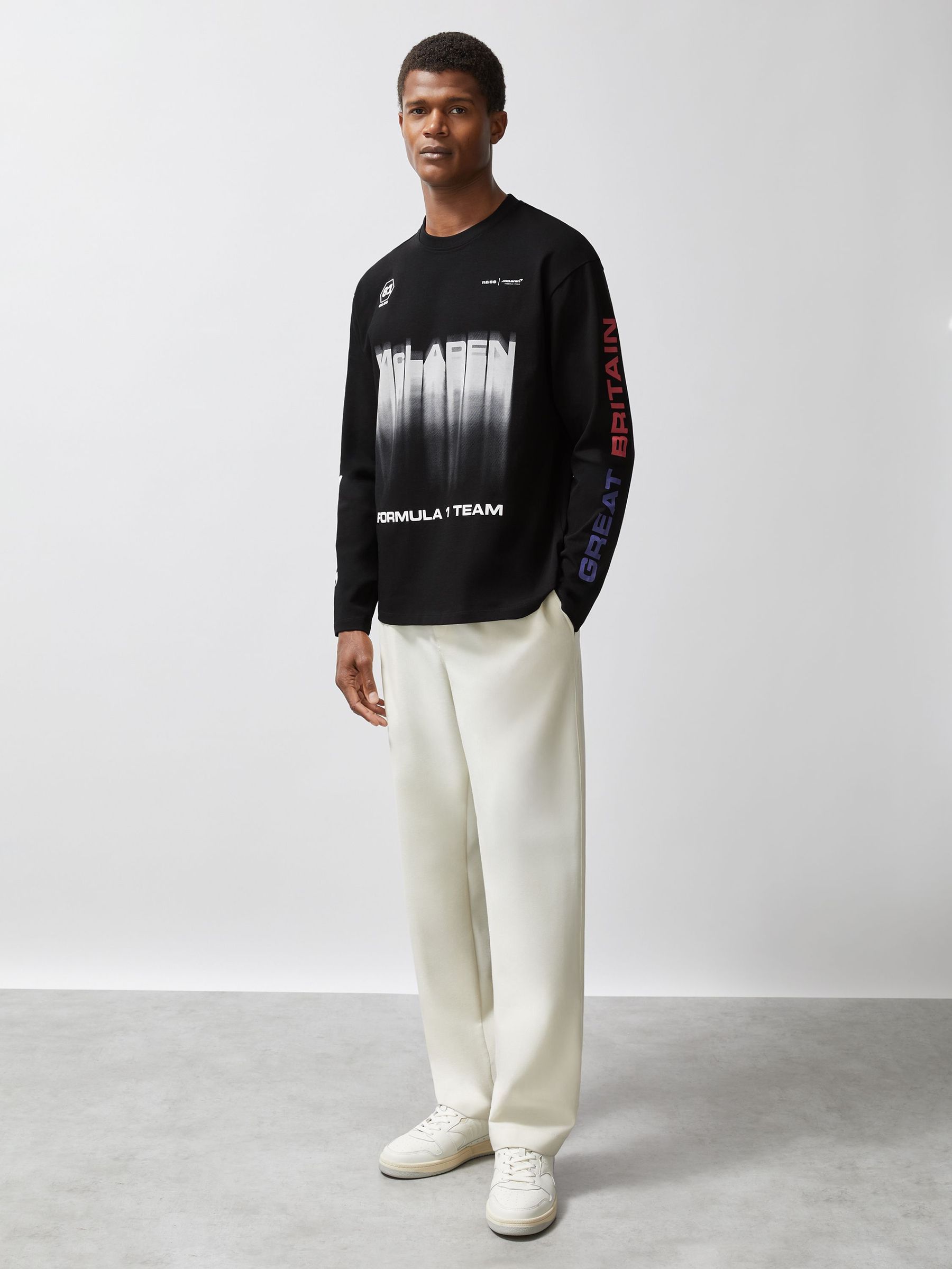 T-Shirt in Black (F97652) | US$160