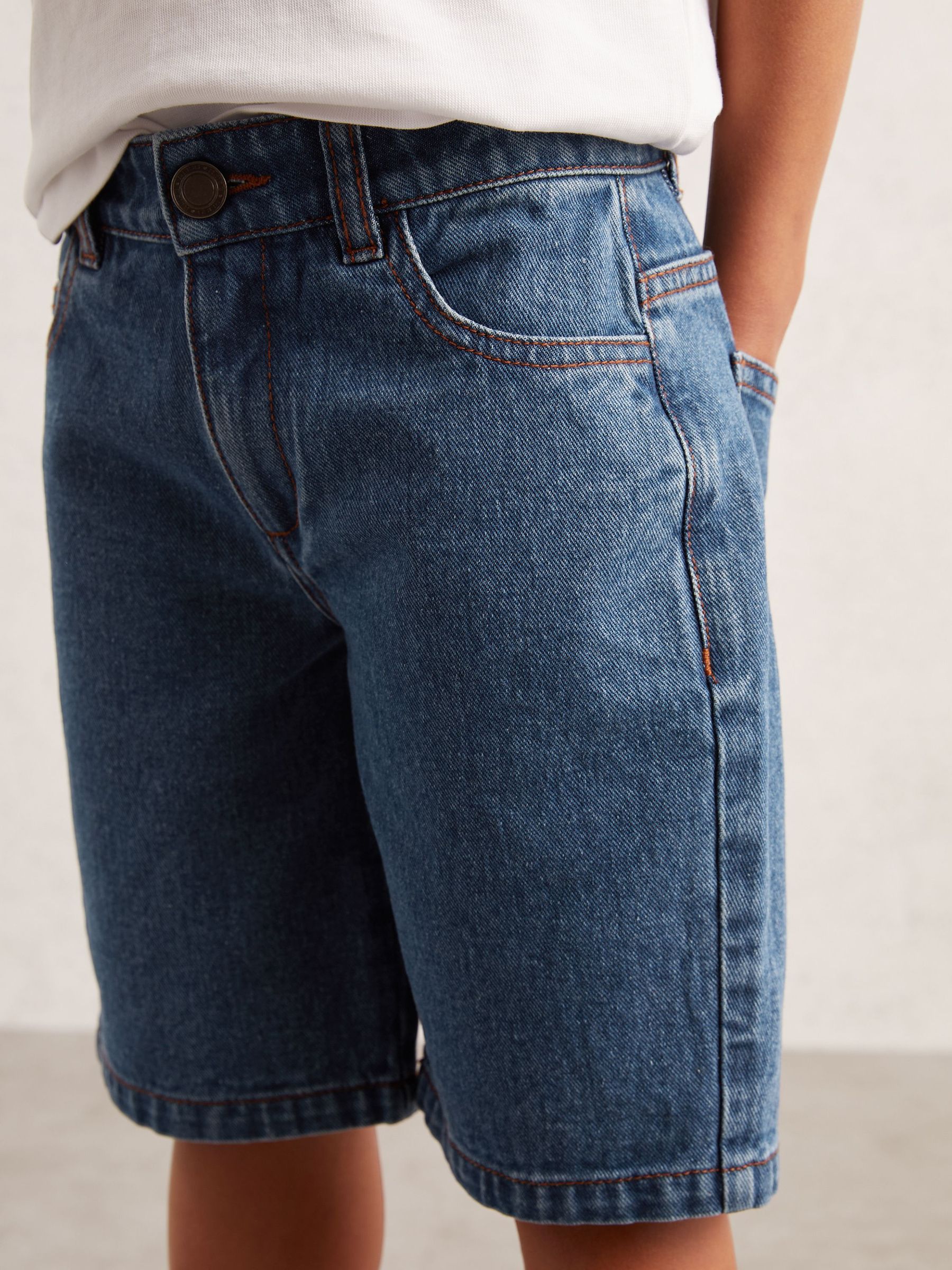 Jeans in Mid Blue (F97742) | AED215