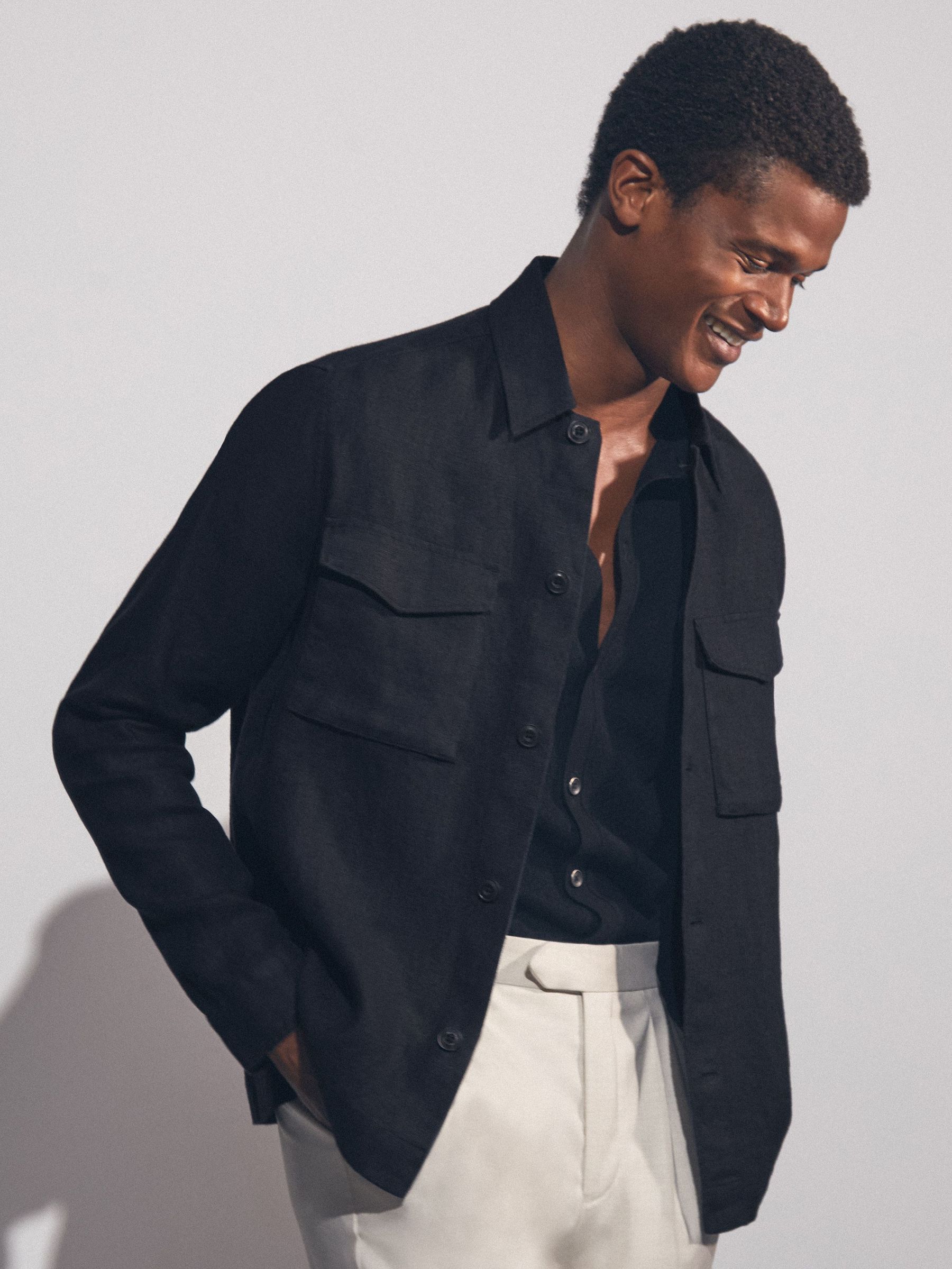 Linen Twin-Pocket Overshirt in Navy (F97846) | US$225