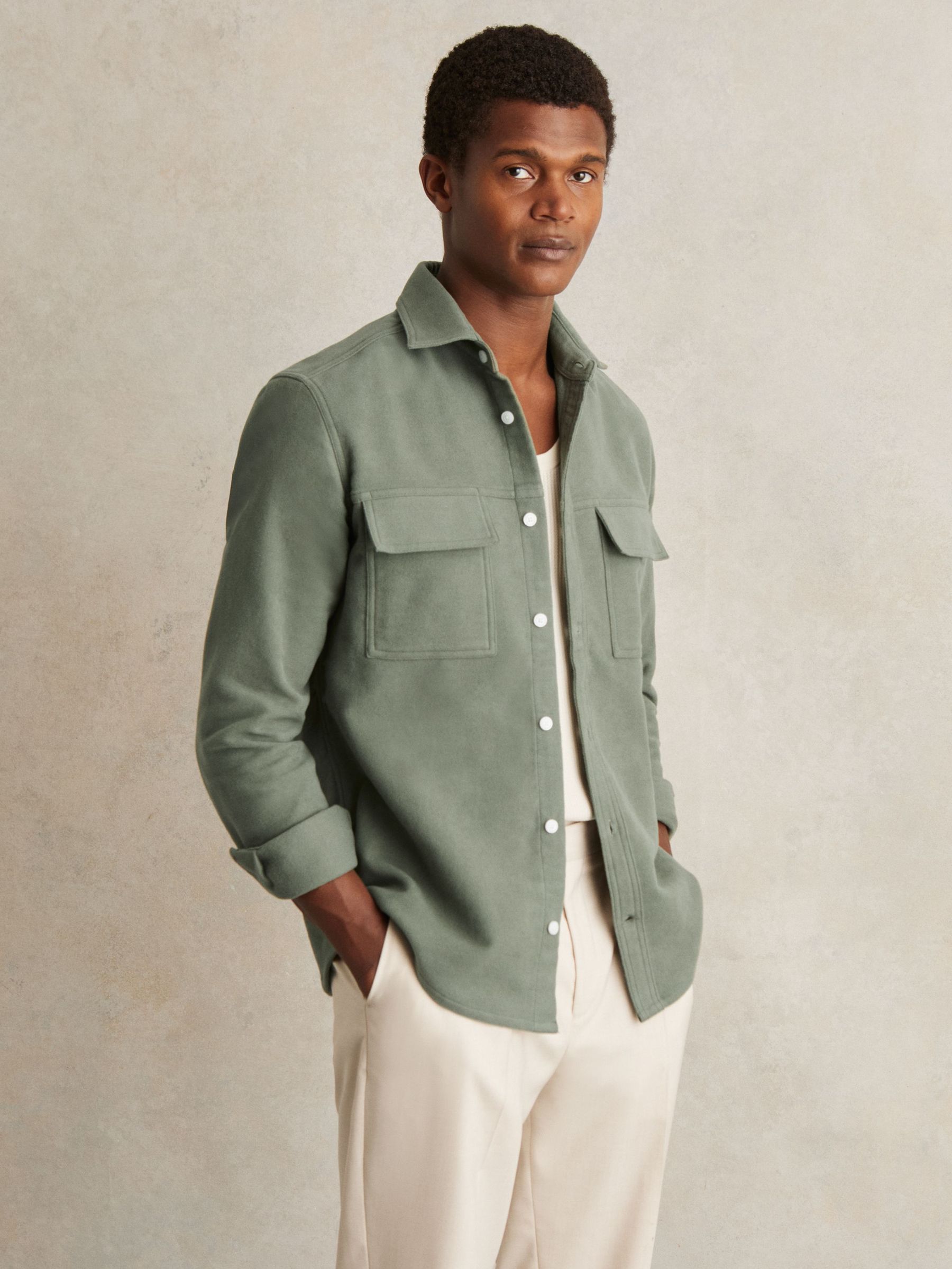 Moleskin-Cotton Twin-Pocket Overshirt in Green (F97872) | €185