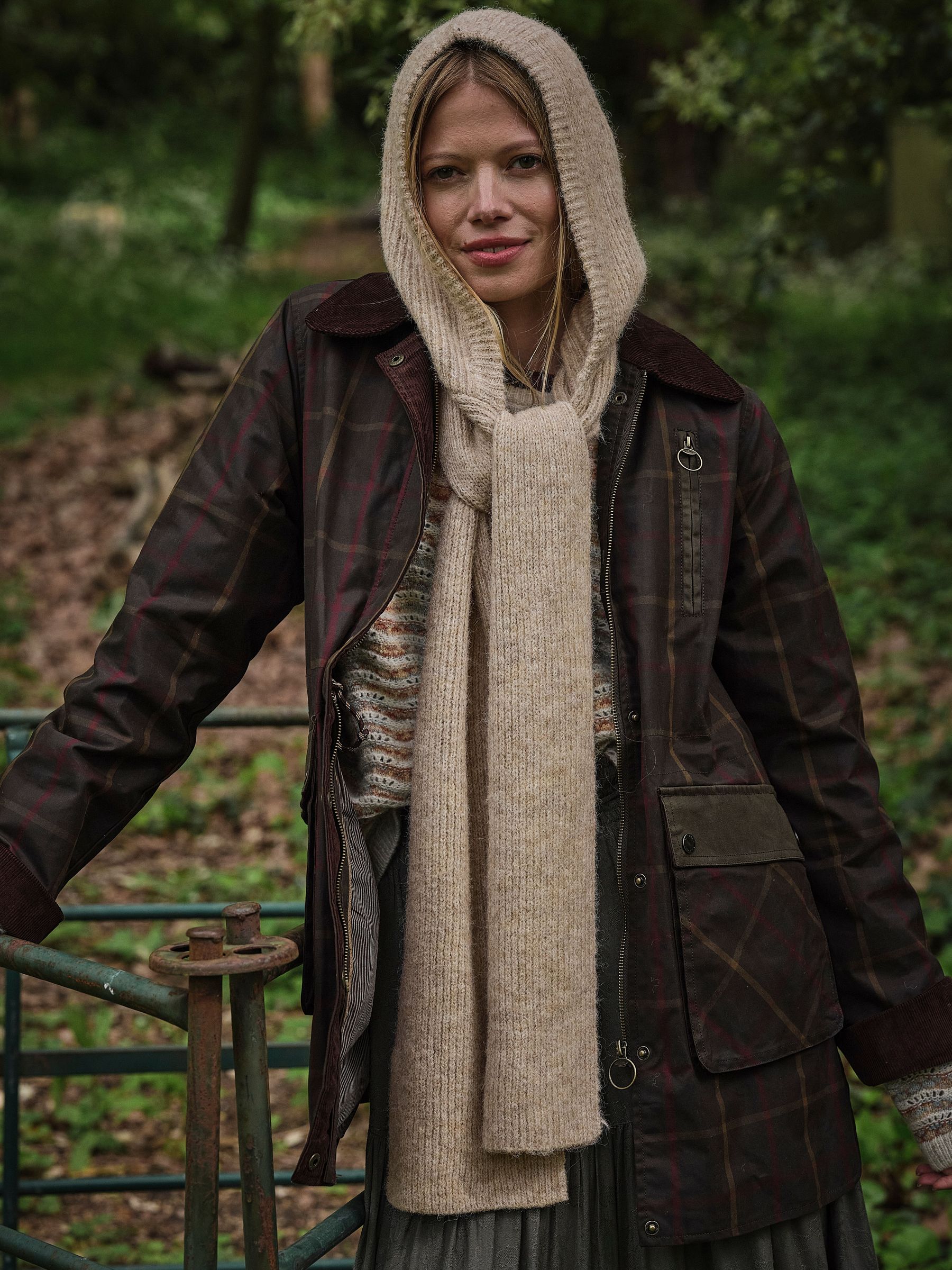 Oatmeal - Ribbed Hooded Scarf