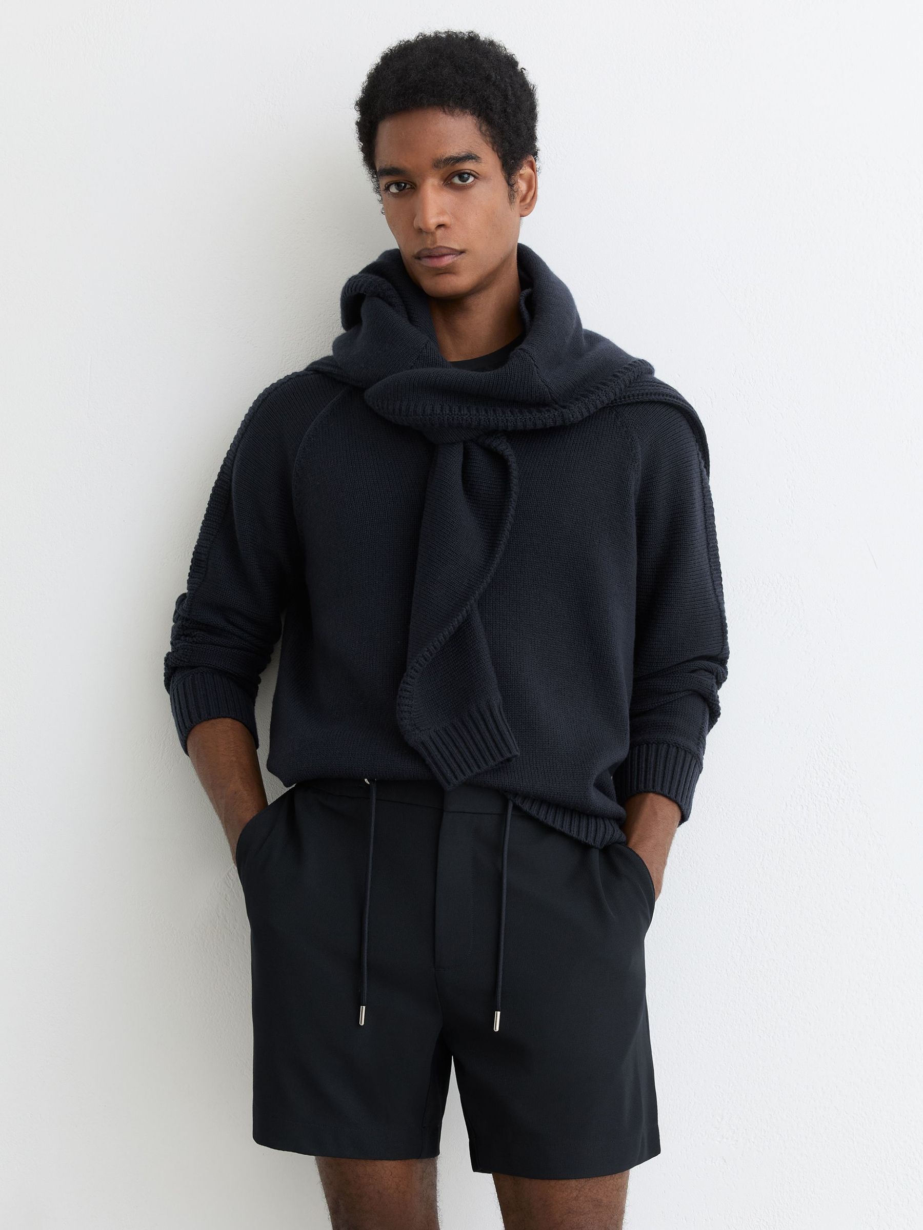 Textured Drawstring Shorts in Navy (G54351) | €115