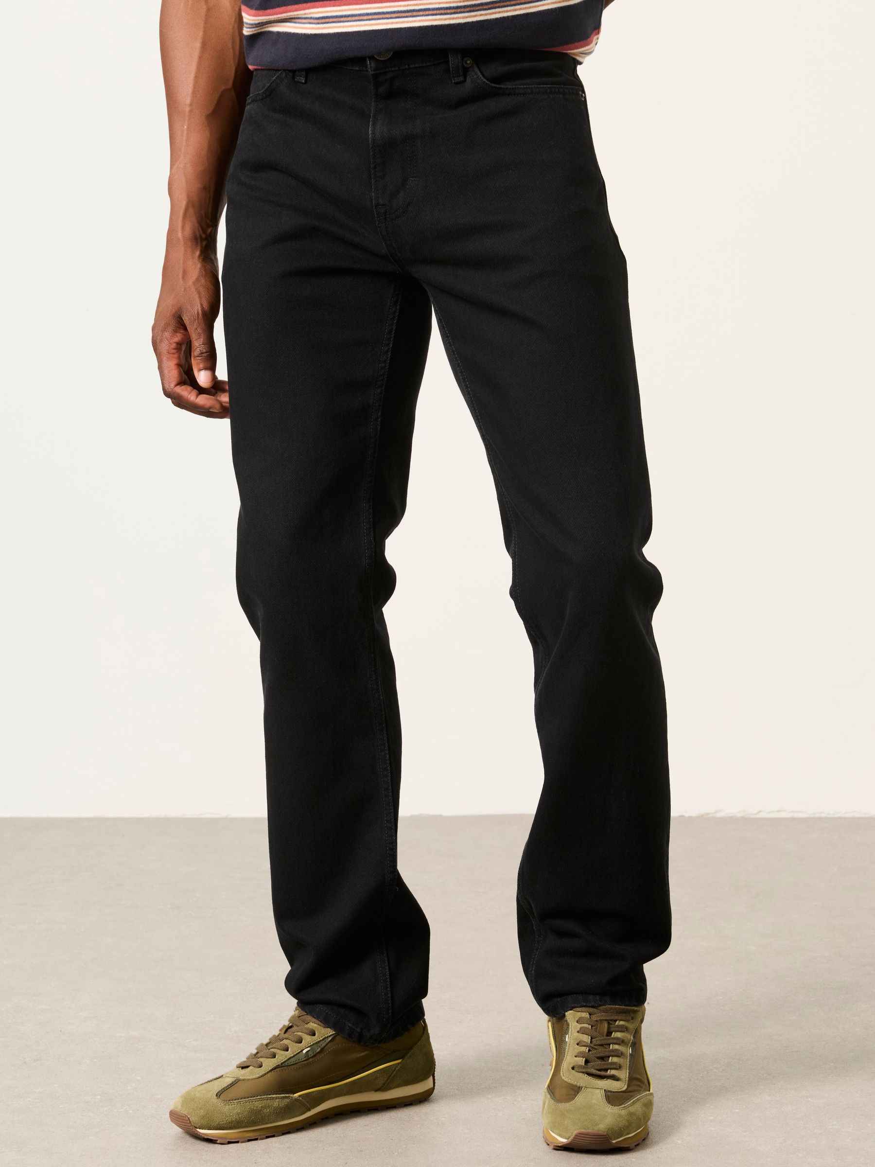 Black - Regular Straight Fit Jeans