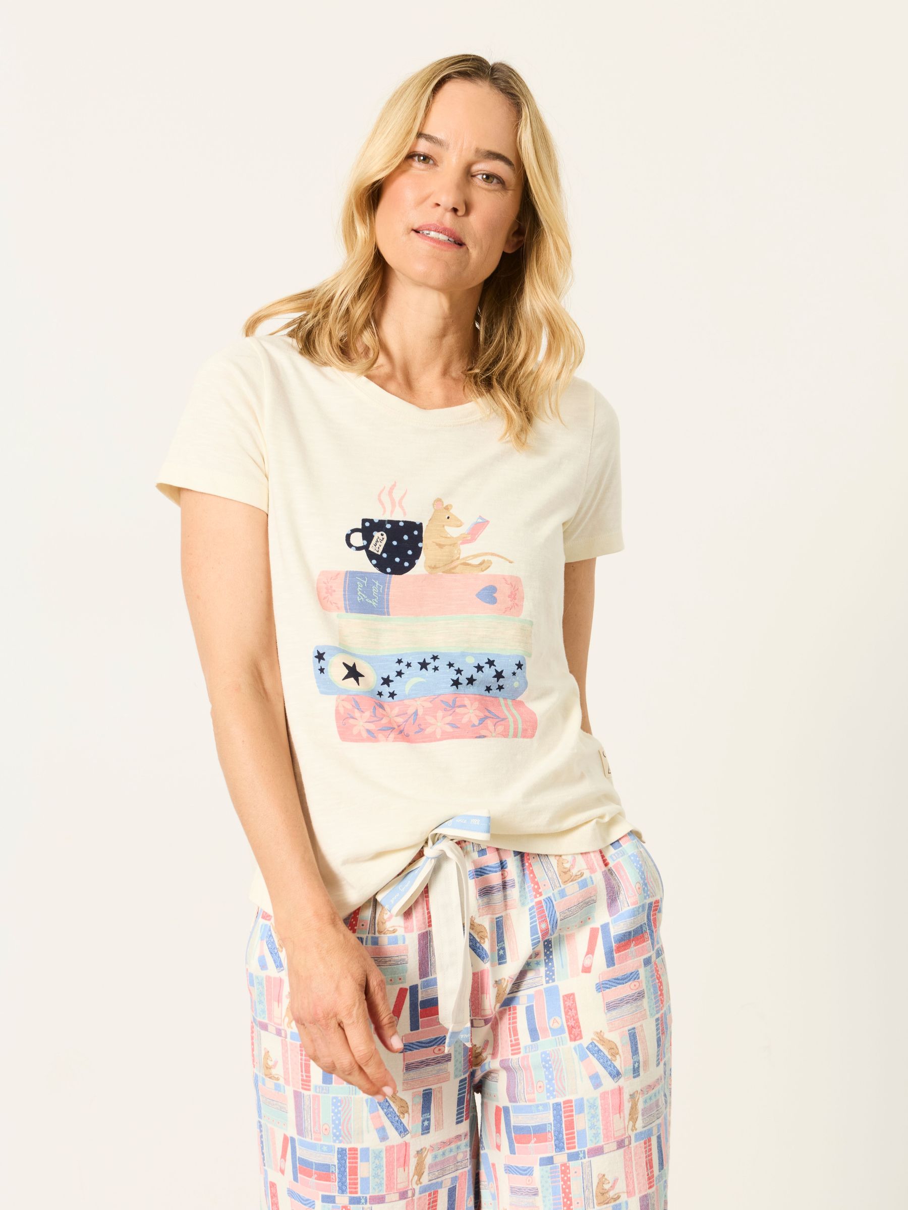 Ivory Books - Graphic Pyjama Top