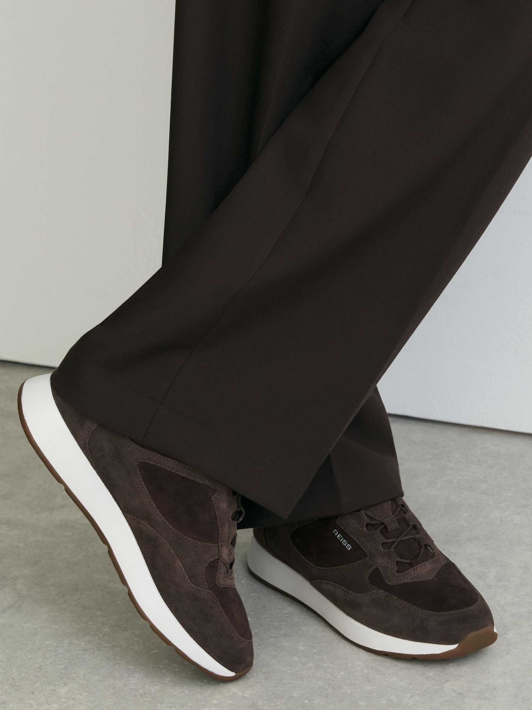 بني - Regular Reiss Grant Suede Lightweight Runner Trainers