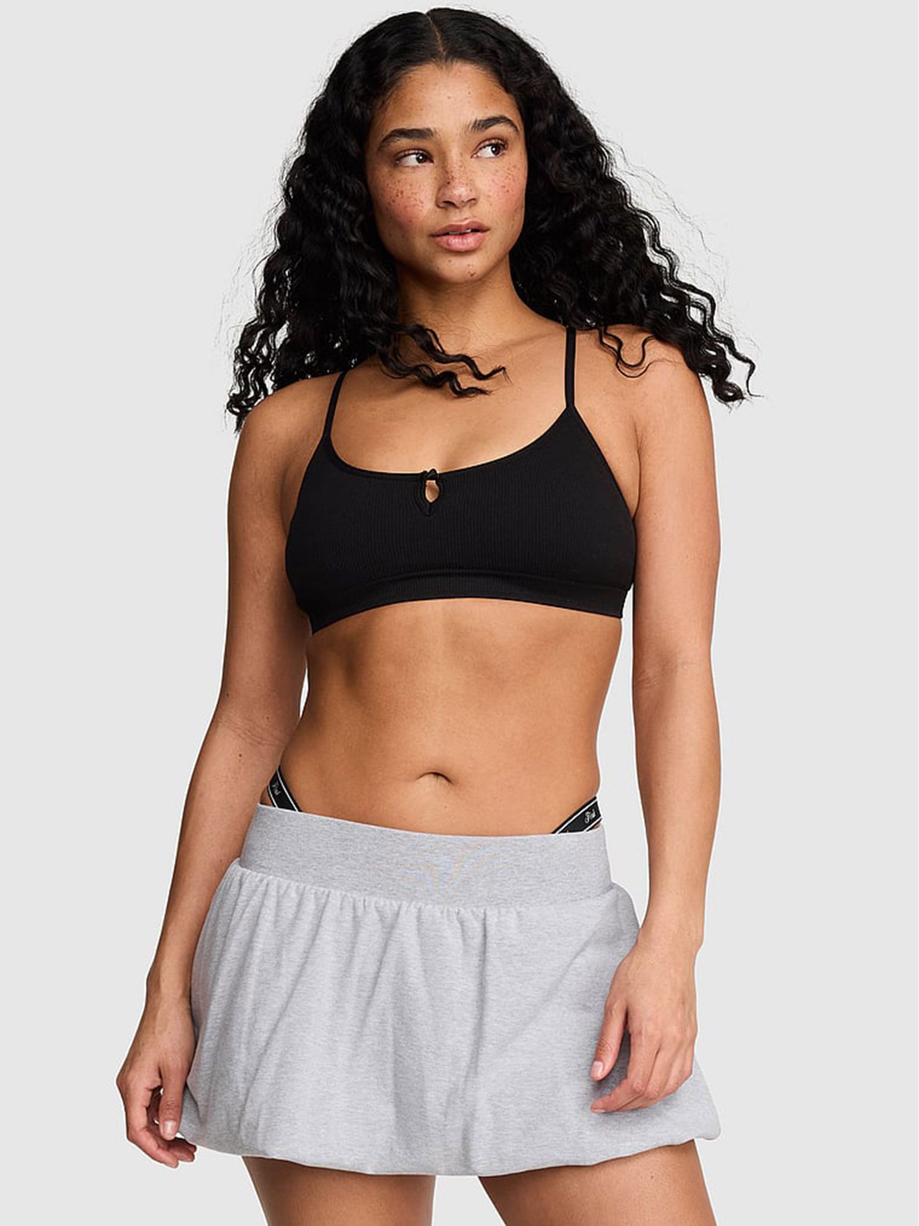 Black - Seamless Sports Bra