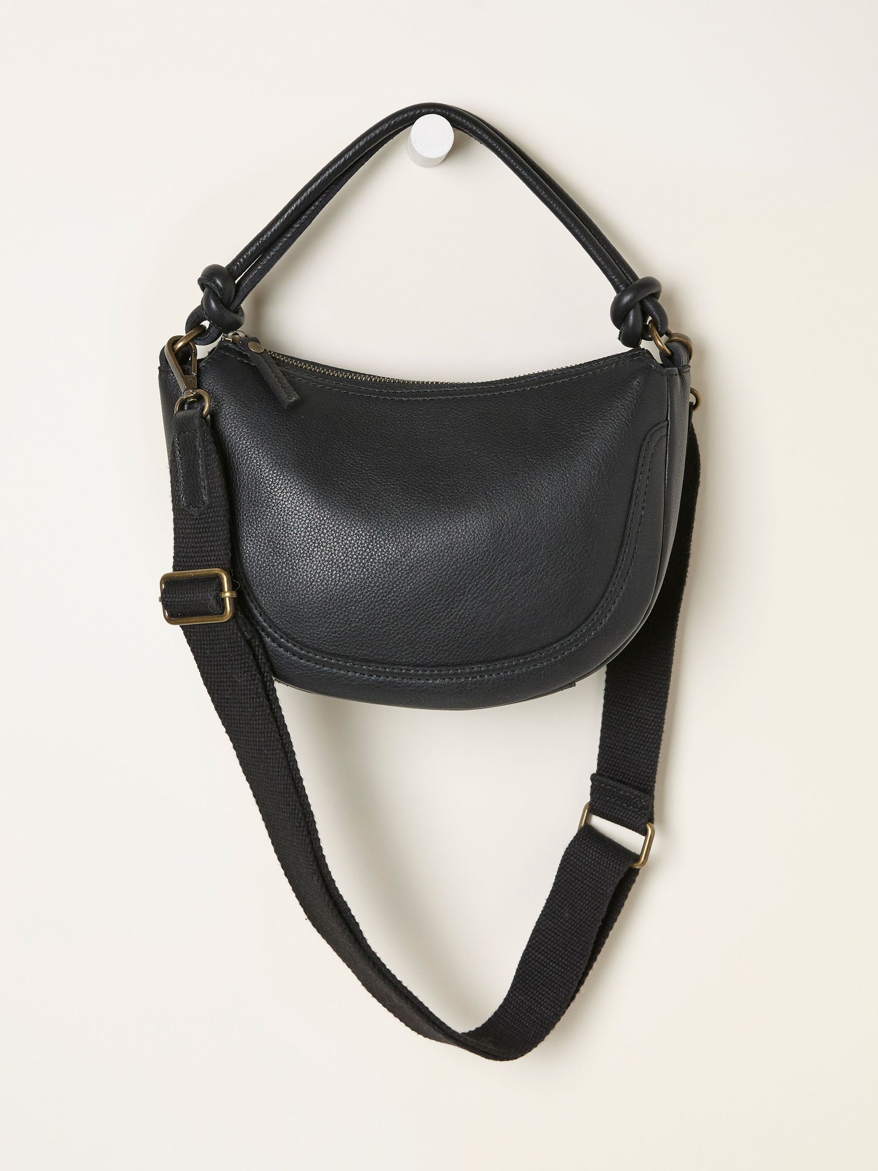 Black Knot Handle Bag (H12979) | €86