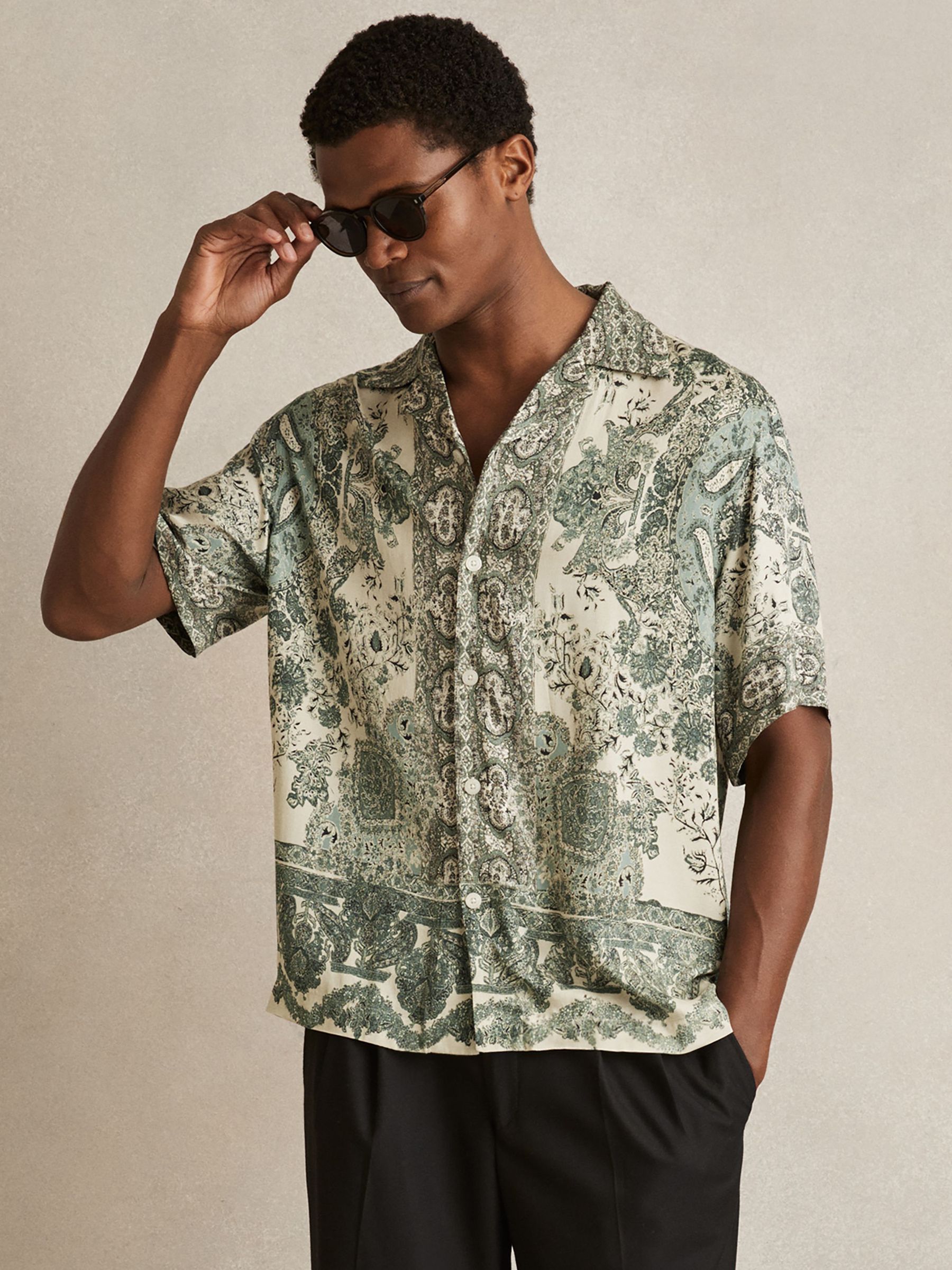 Paisley-Print Cuban-Collar Shirt in Green (H15829) | 680 SAR