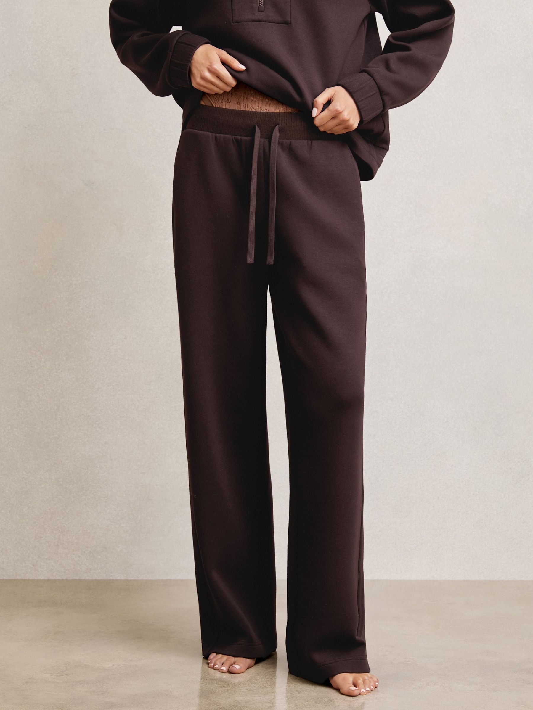 Wide-Leg Interlock Drawstring Joggers in Plum (H19601) | 195 €