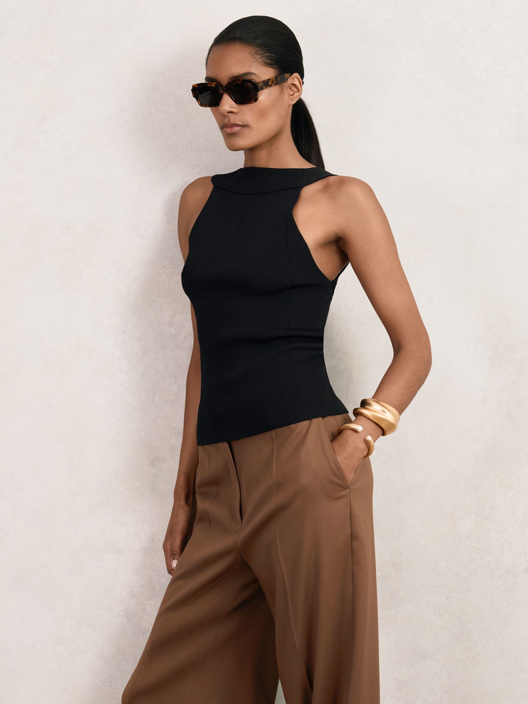 Low-Back Rib-Knit Vest in Black (H20920) | €115