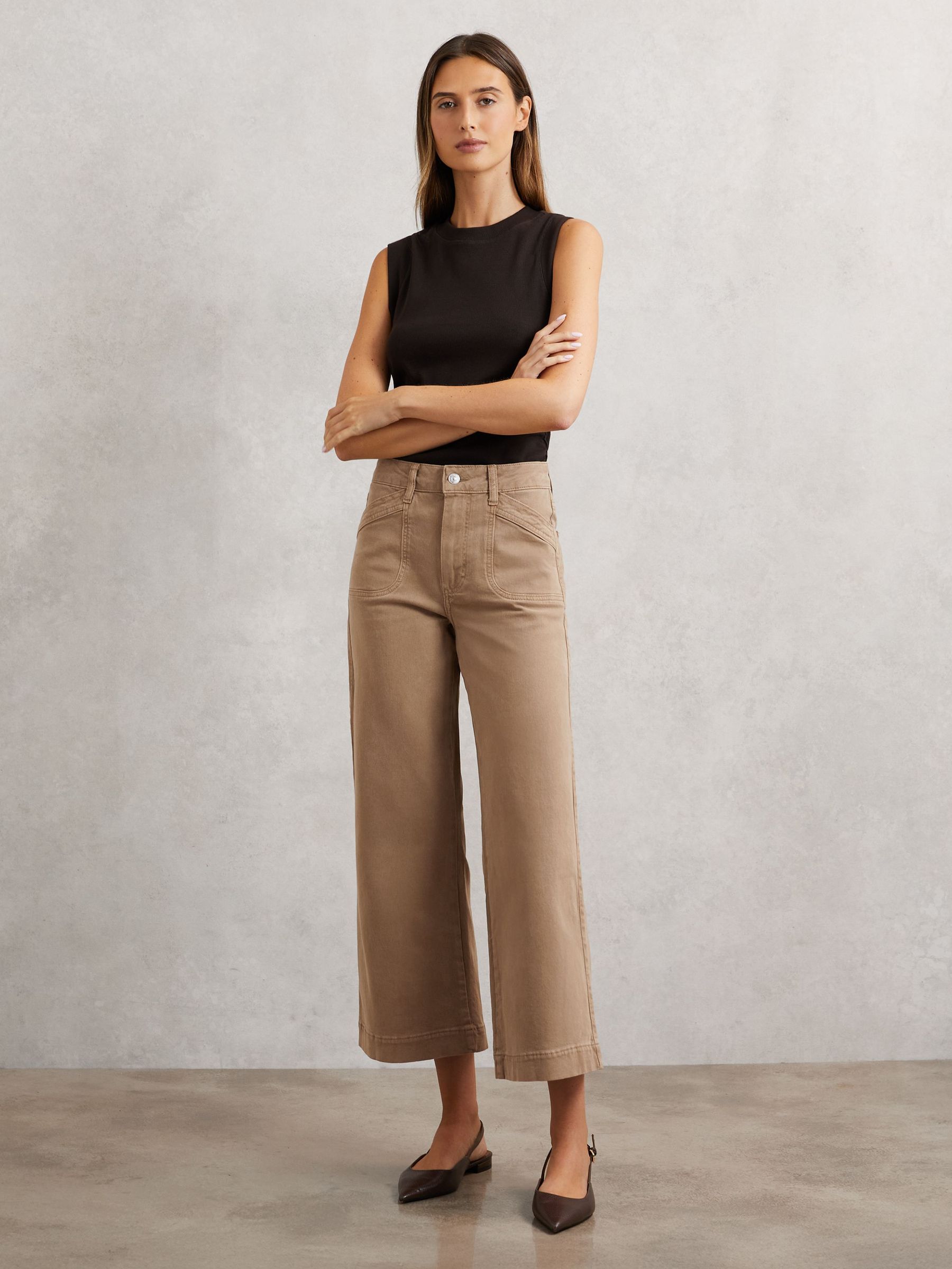 Paige Anessa Curved Jeans in Light Brown (H30185) | €355
