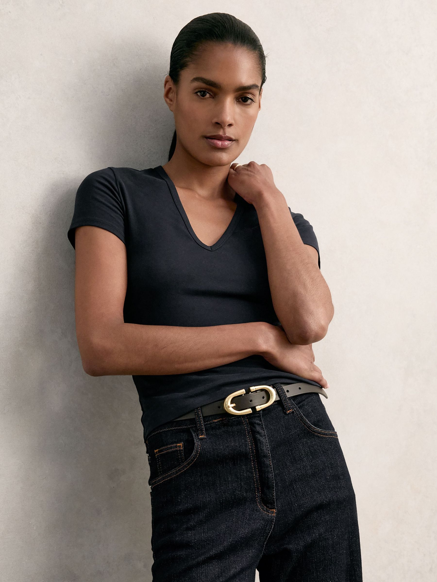 Stretch Cotton V-Neck T-Shirt in Navy (H48599) | €55