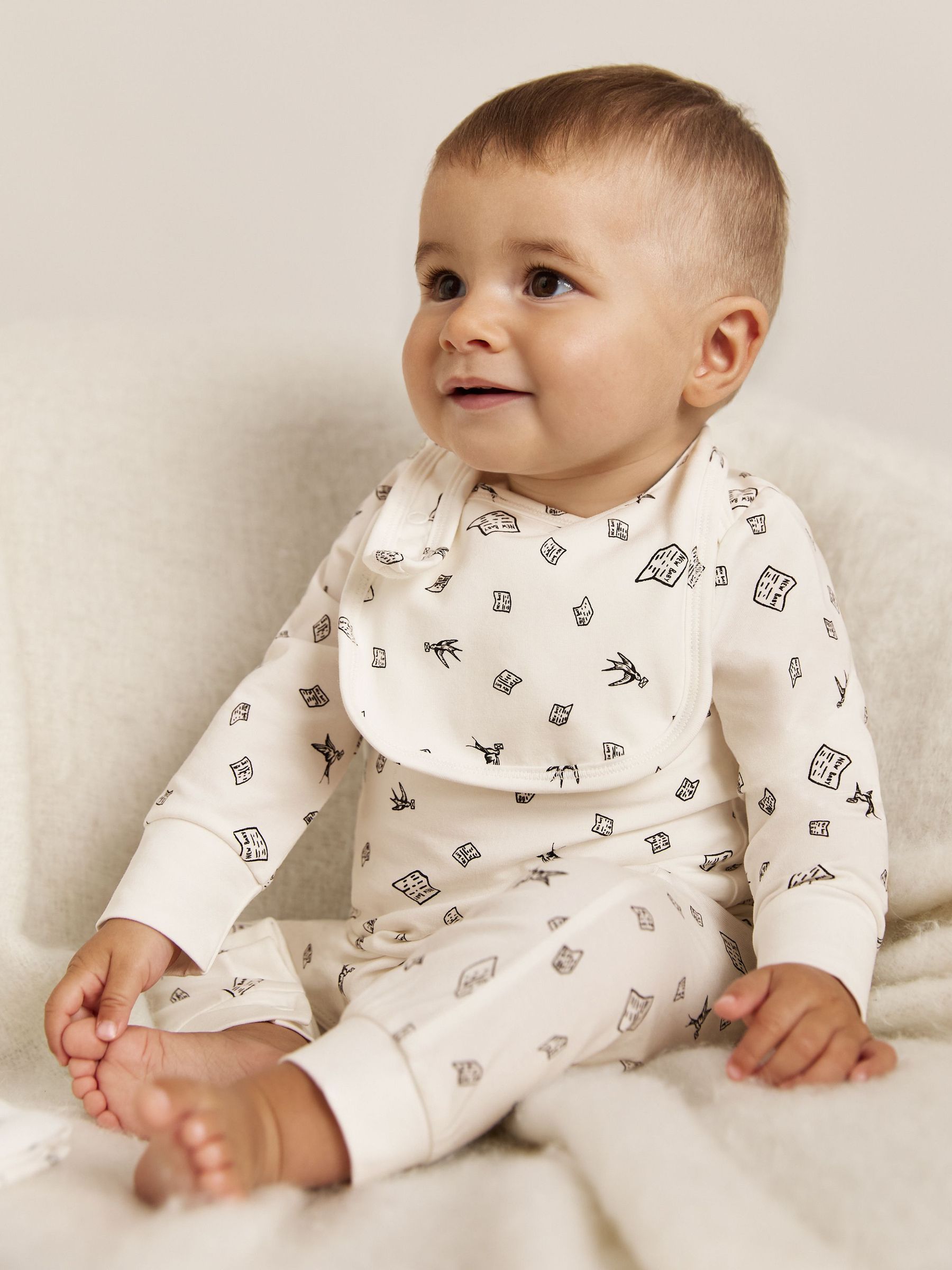 Bird Print Sleepsuit Set in Ivory Print (H57958) | €80