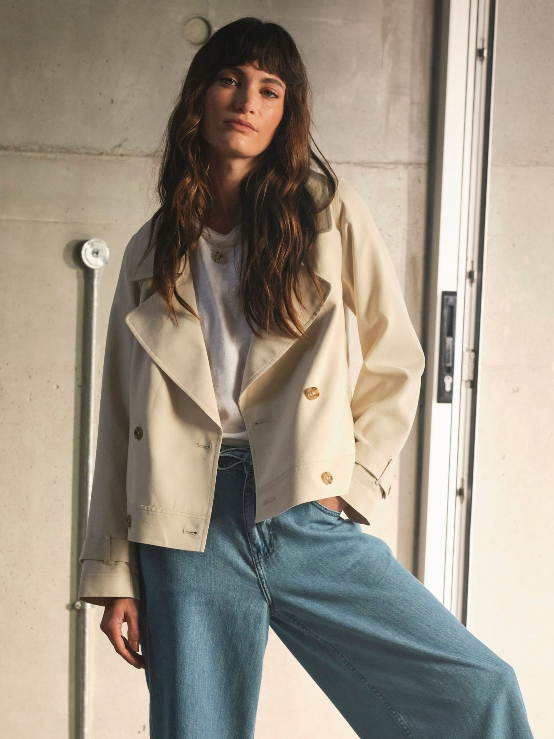 Cora Neutral Cropped Trench Coat (H60401) | €112